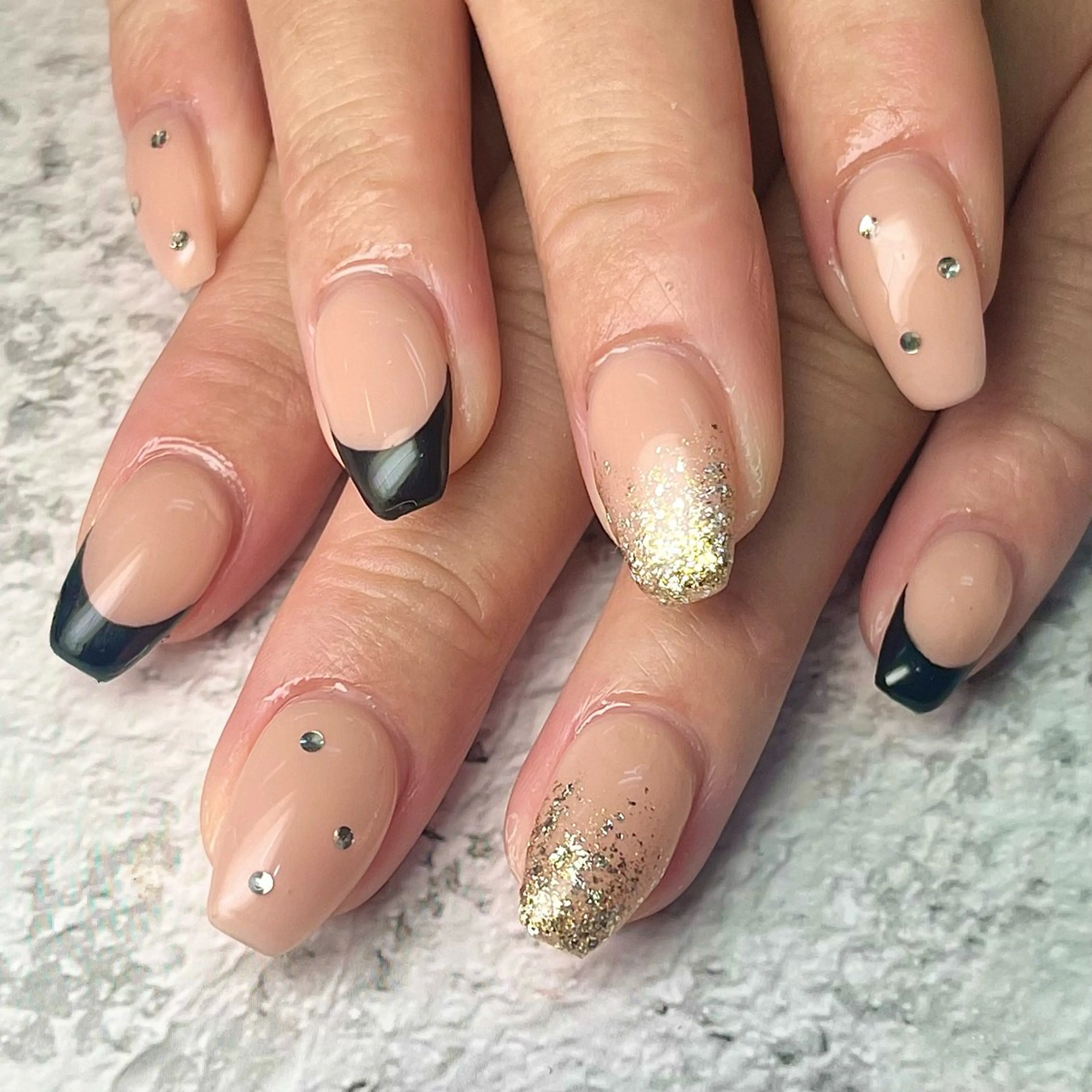 ネイル ハンドネイル Queen nail 北堀江 ASUKAのネイルデザイン