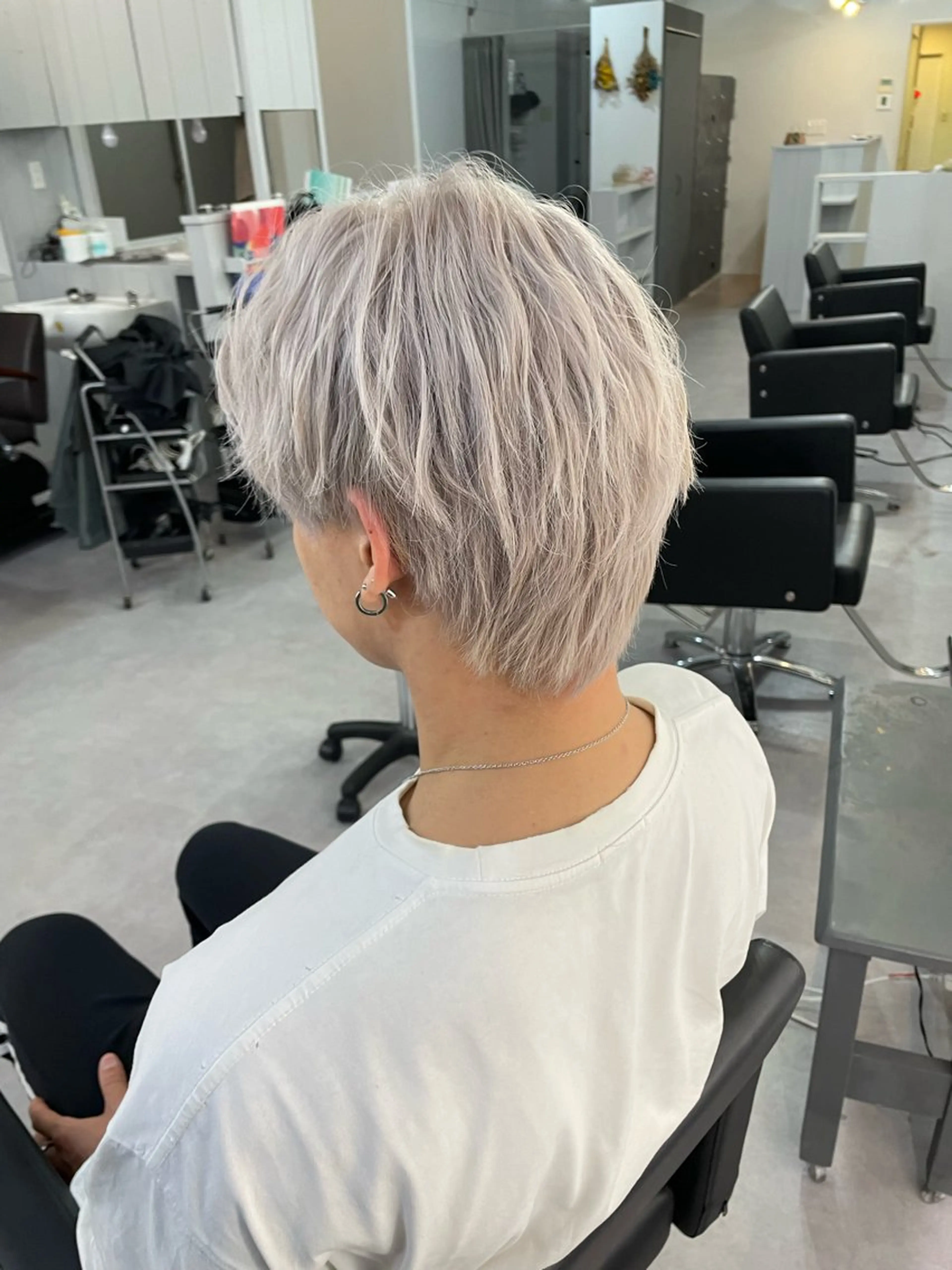 カラー メンズ メンズブリーチ ブリーチ Cielro【 シェイロ 】所属・Cielro/ダブル カラー/西田咲希のヘアスタイル