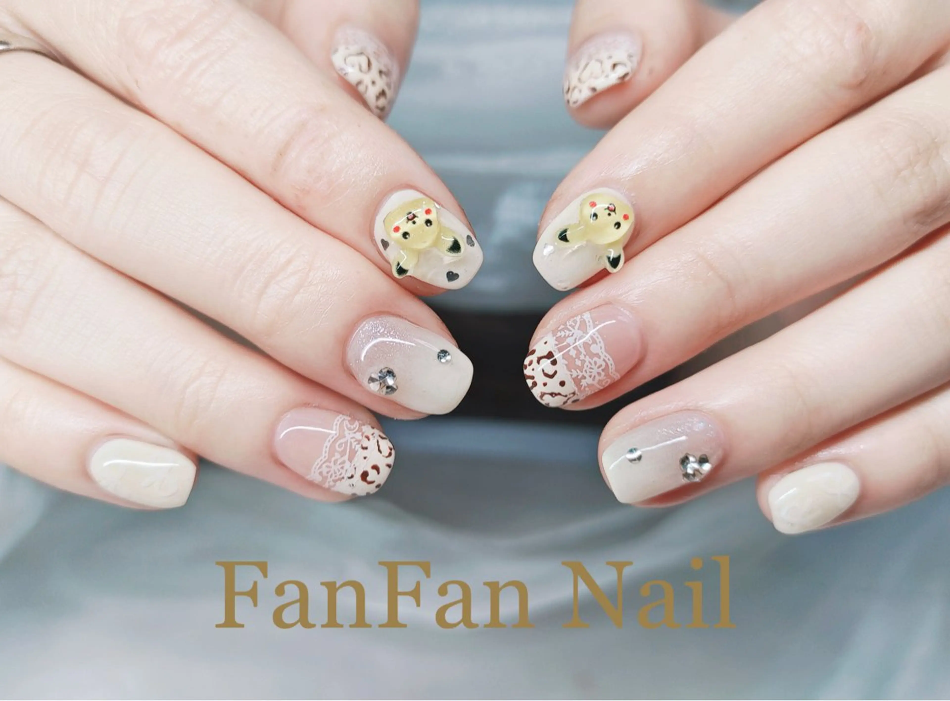 ネイル アートネイル オーロラネイル ガーリー キラキラネイル 韓国ネイル ハンドネイル KaKa FanFanNailのネイルデザイン