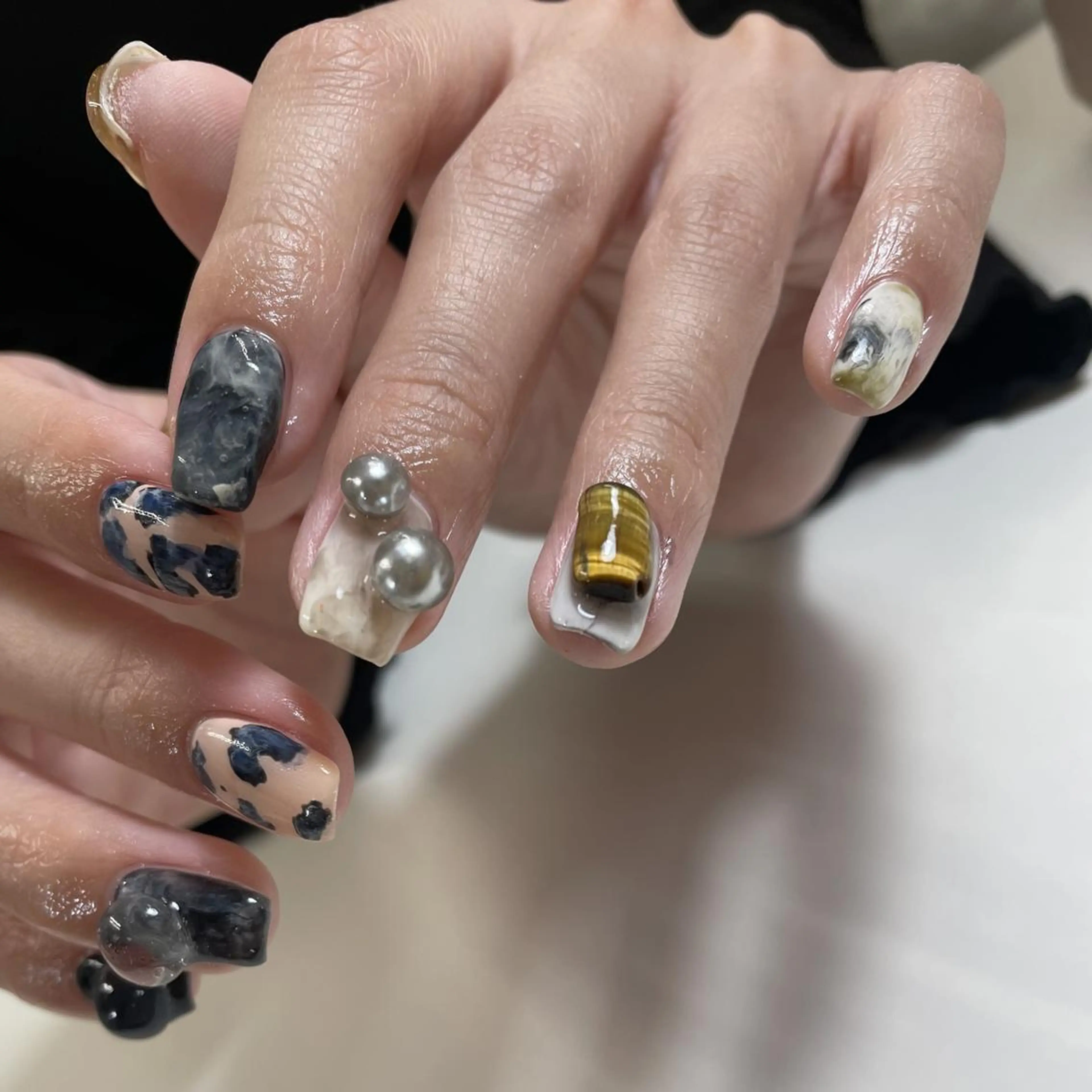 ネイル ハンドネイル フットネイル p.o.n. nuance/個性的のネイルデザイン