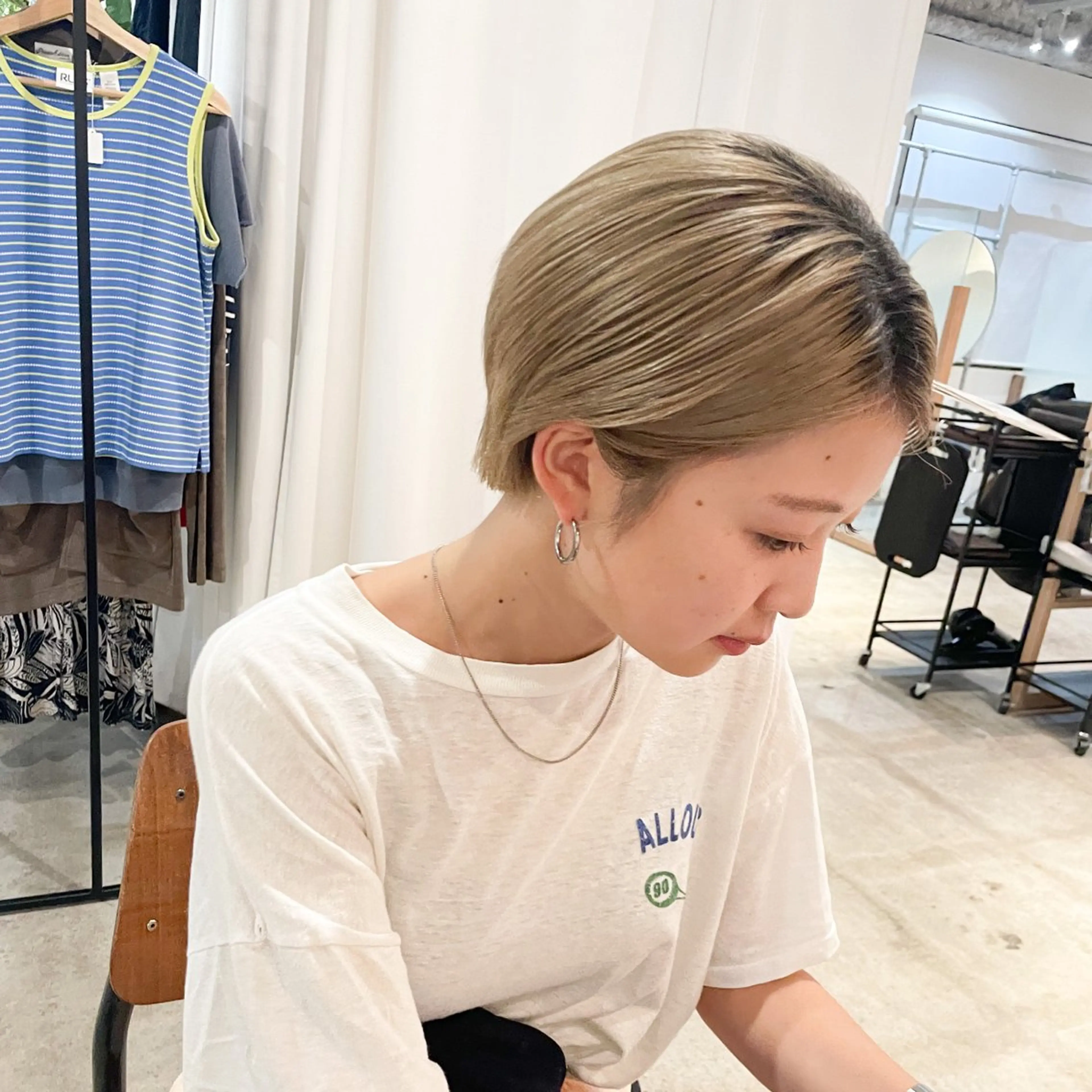 ショート カラー ハンサムショート ハイトーンカラー ショートヘア カット ヘアカラー トリートメント Takuma Suzuki中目黒のヘアスタイル