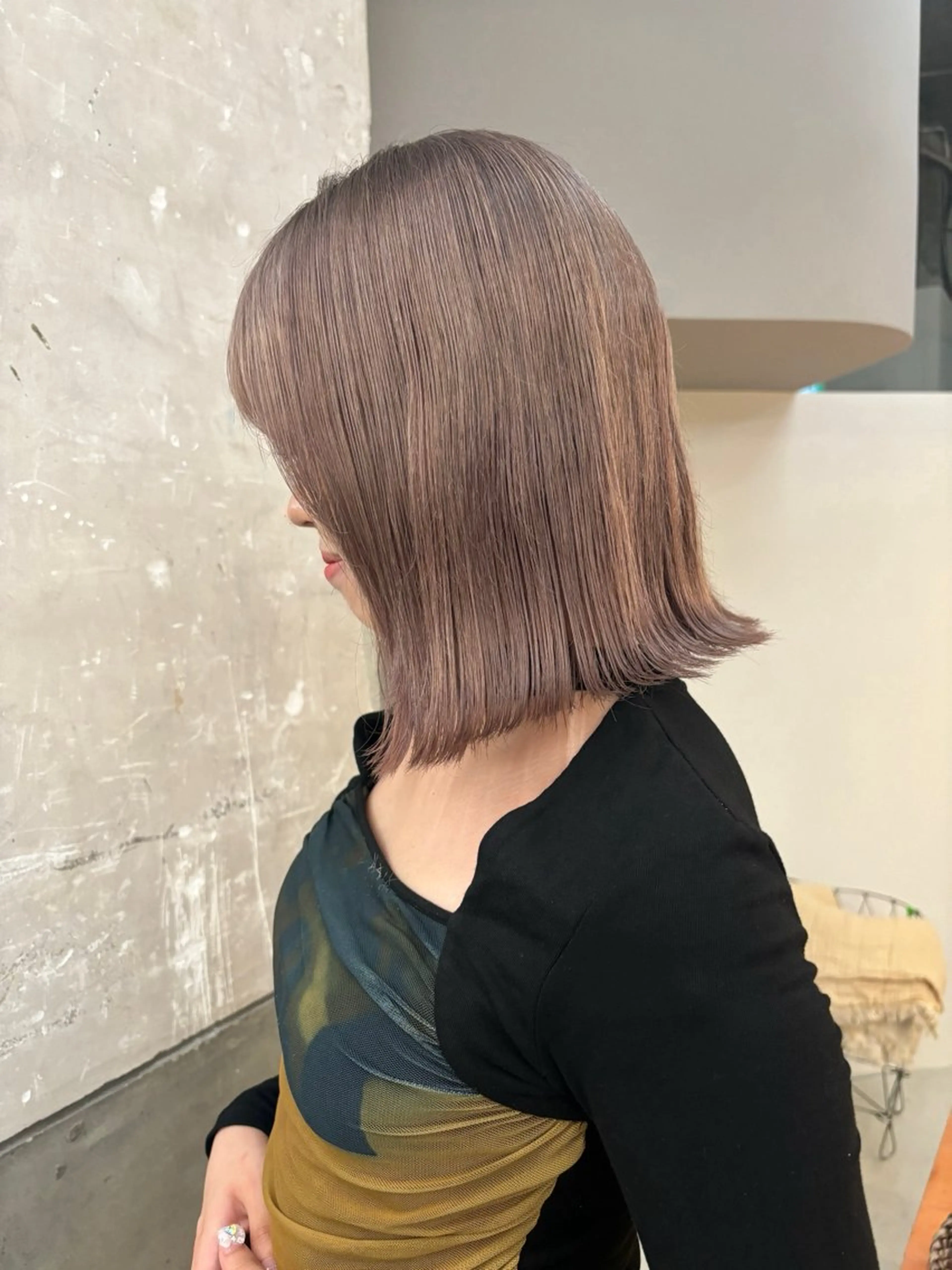 ミディアム カット ヘアカラー ami/大阪/暖色 /レイヤーカットのヘアスタイル