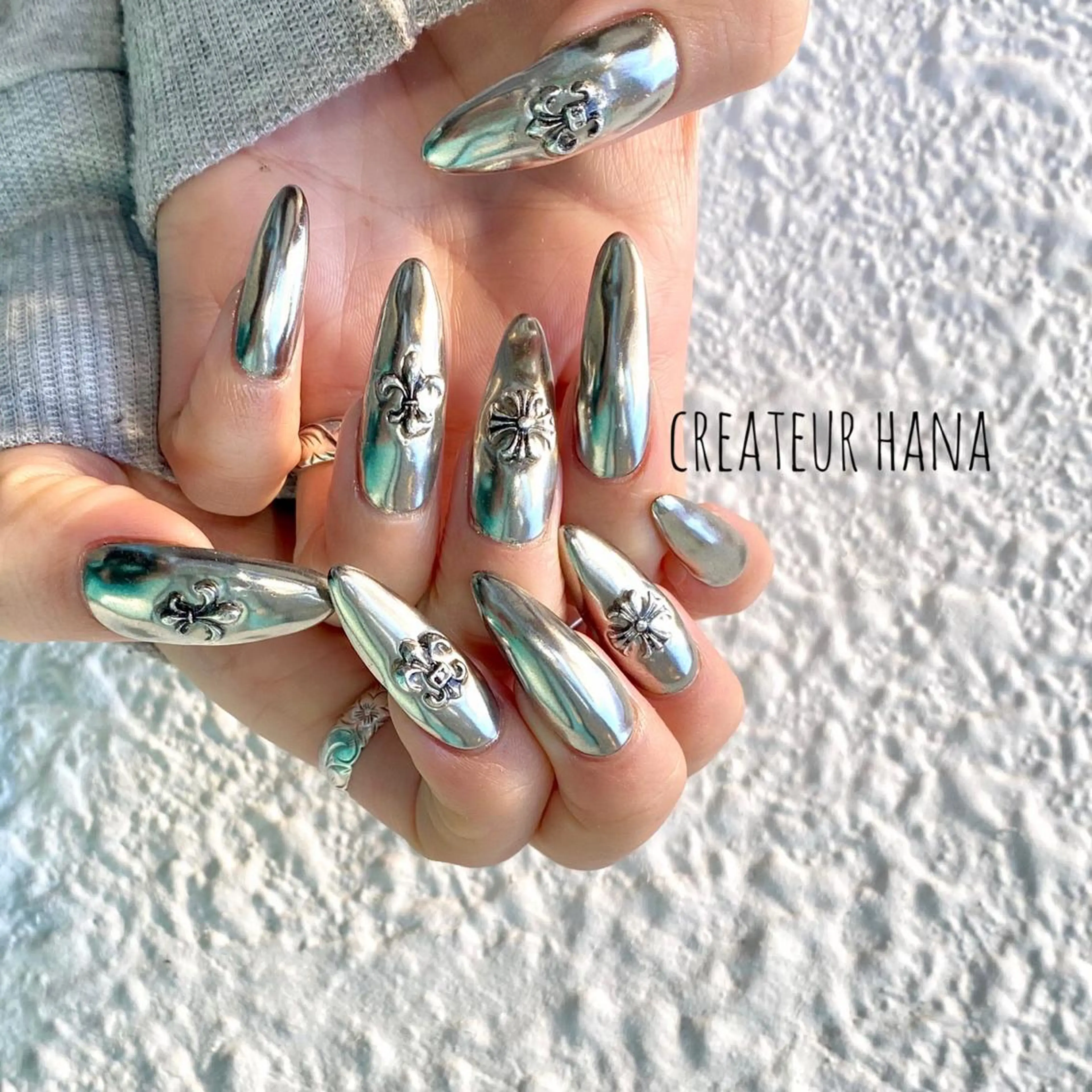 ネイル クレアトゥール華 都賀店所属・三橋 結菜のネイルデザイン