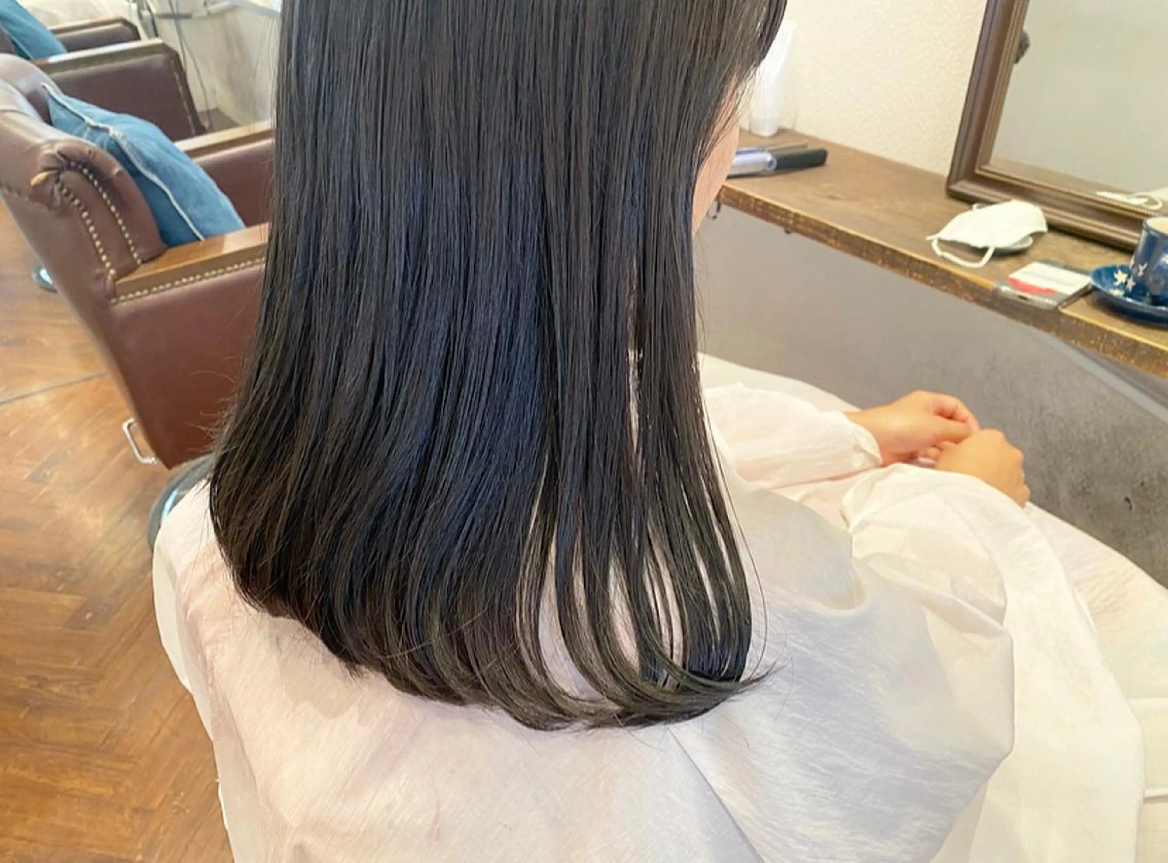 セミロング カラー ブルーカラー ブルーグレー ブルーグレージュ グレージュ 🌈🌸あおき みちる🌟💗のヘアスタイル