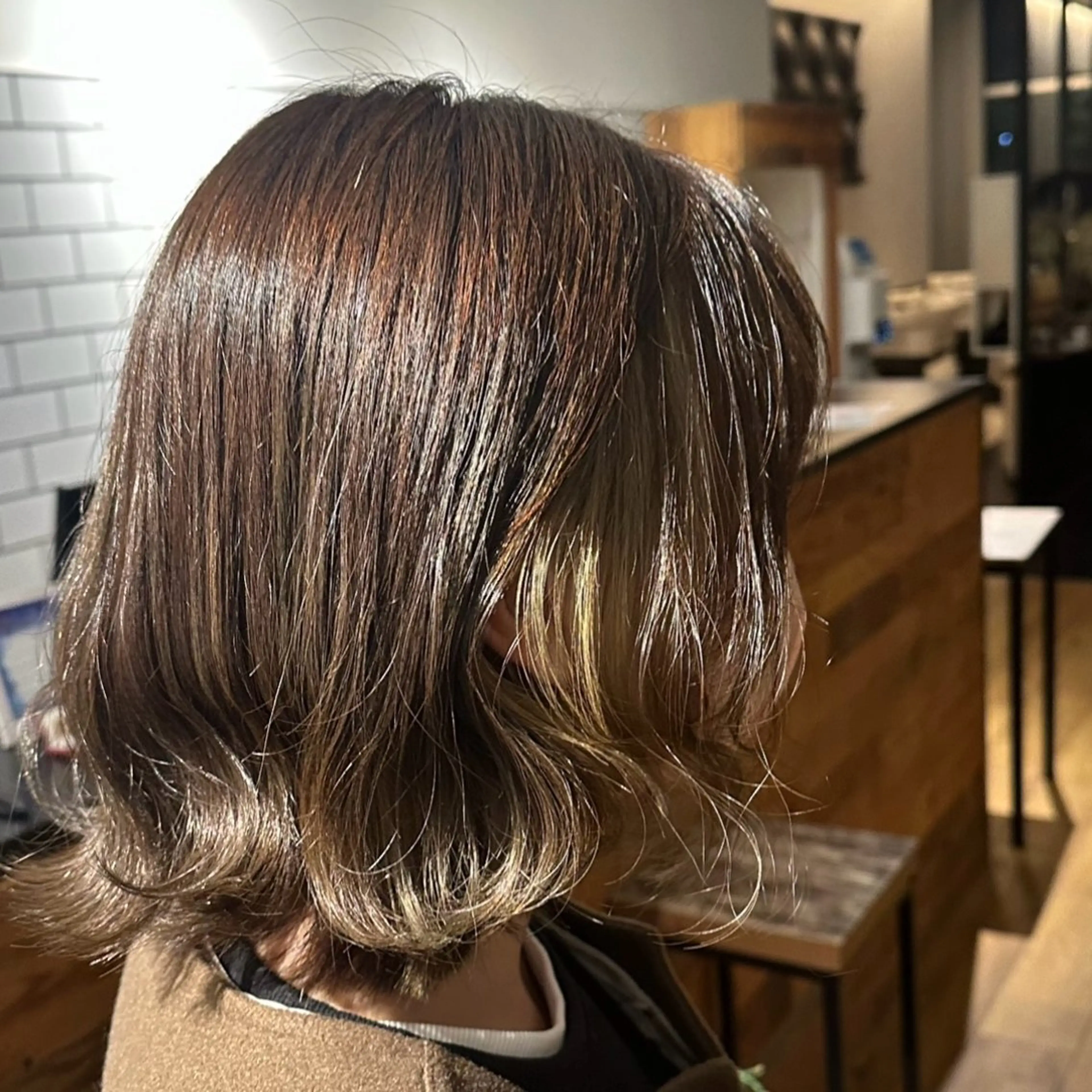 カラー 西澤 希のヘアスタイル