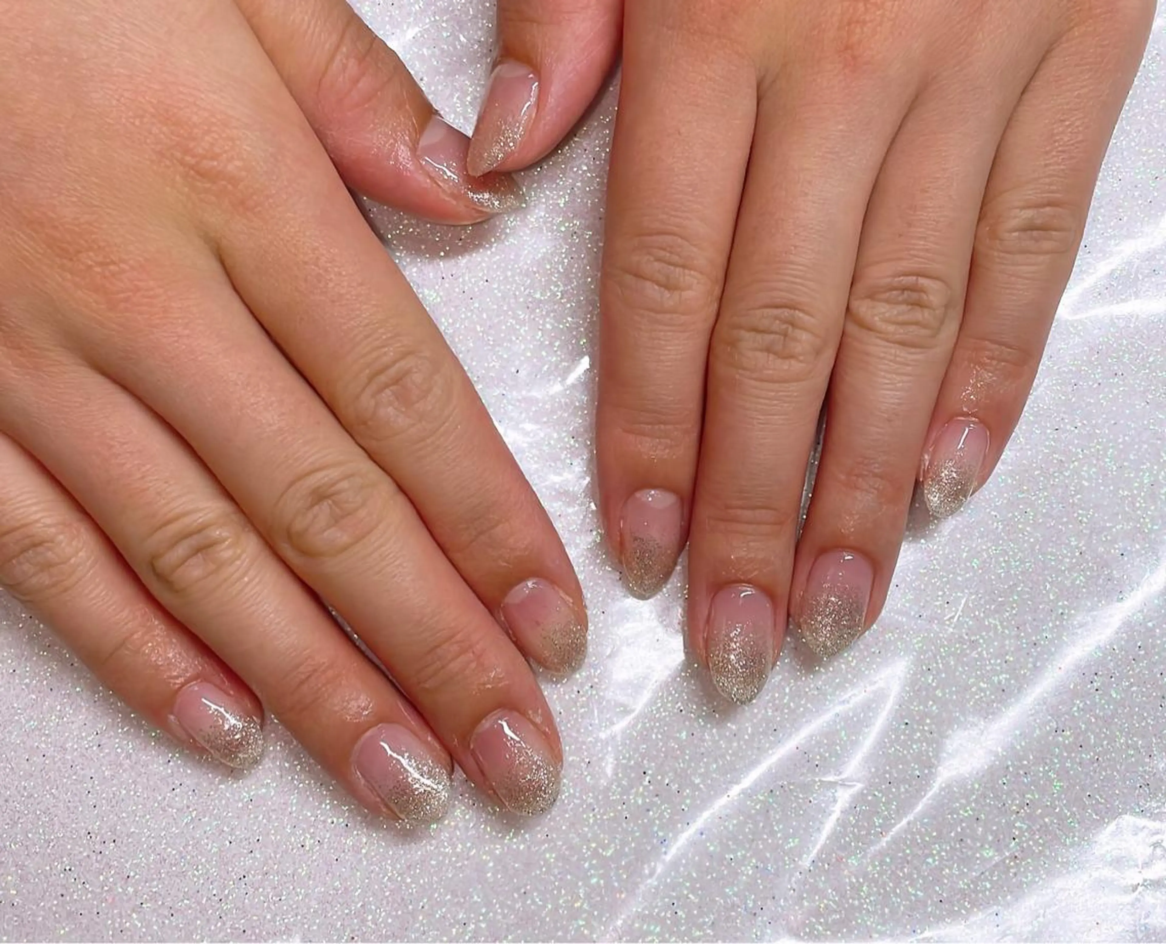 ネイル VIERU 🌈🎀💖のネイルデザイン