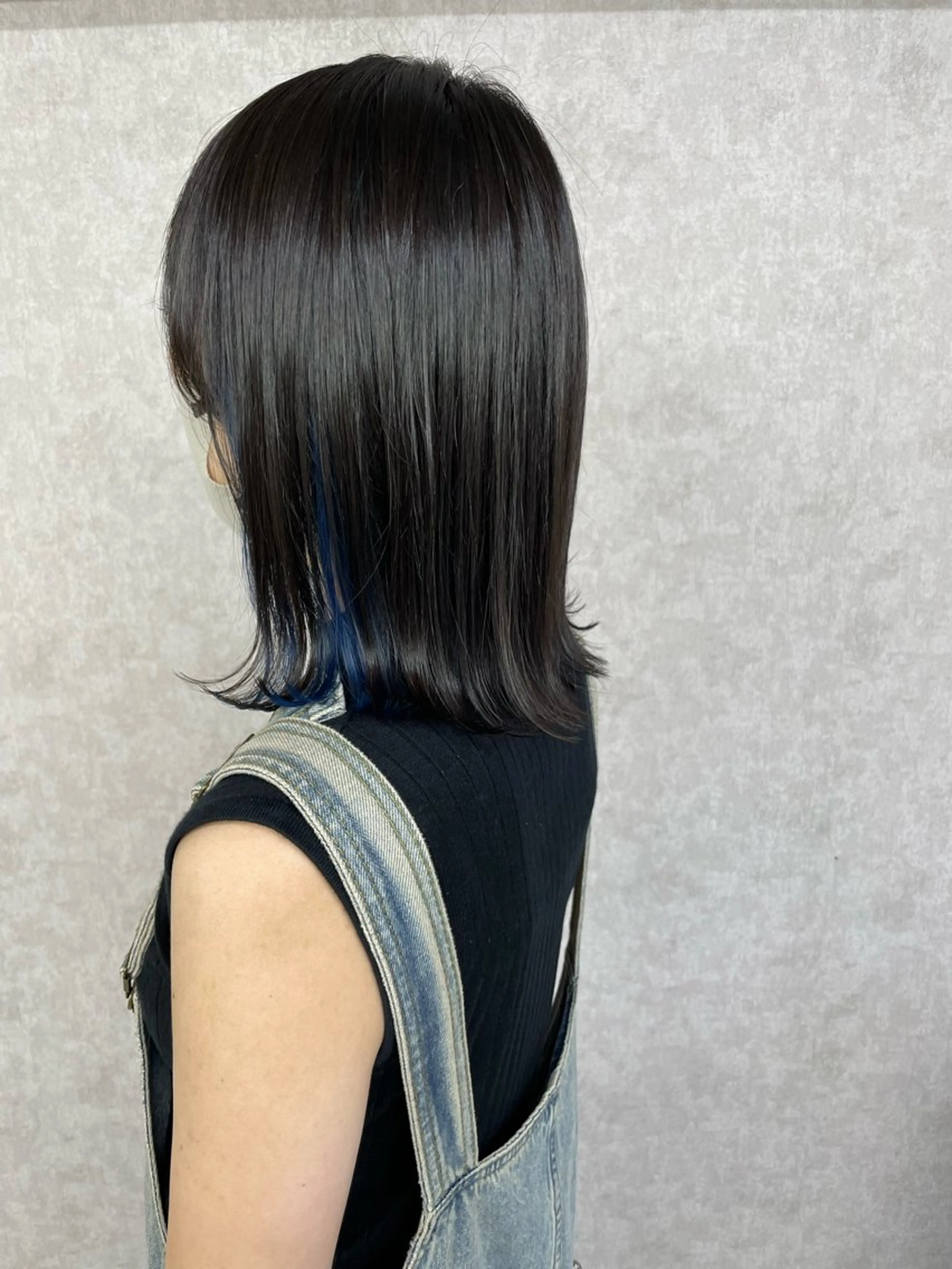 カット&イヤリングカラー&高彩度カラーの写真