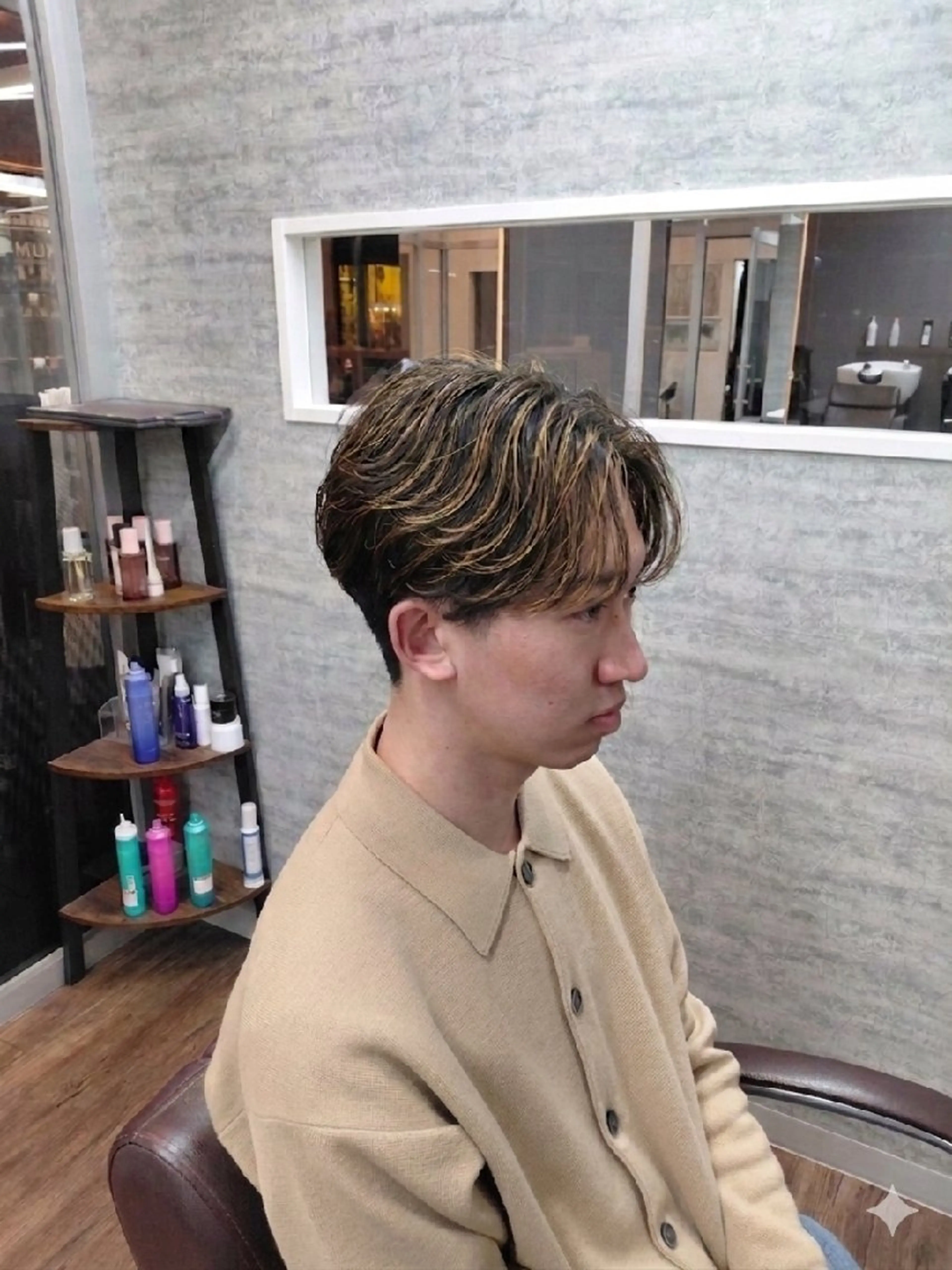 ショート メンズ メンズハイライト メンズパーマ ハイライト カット ヘアカラー kaming所属・メンズ特化💈/ 長谷川翼のヘアスタイル