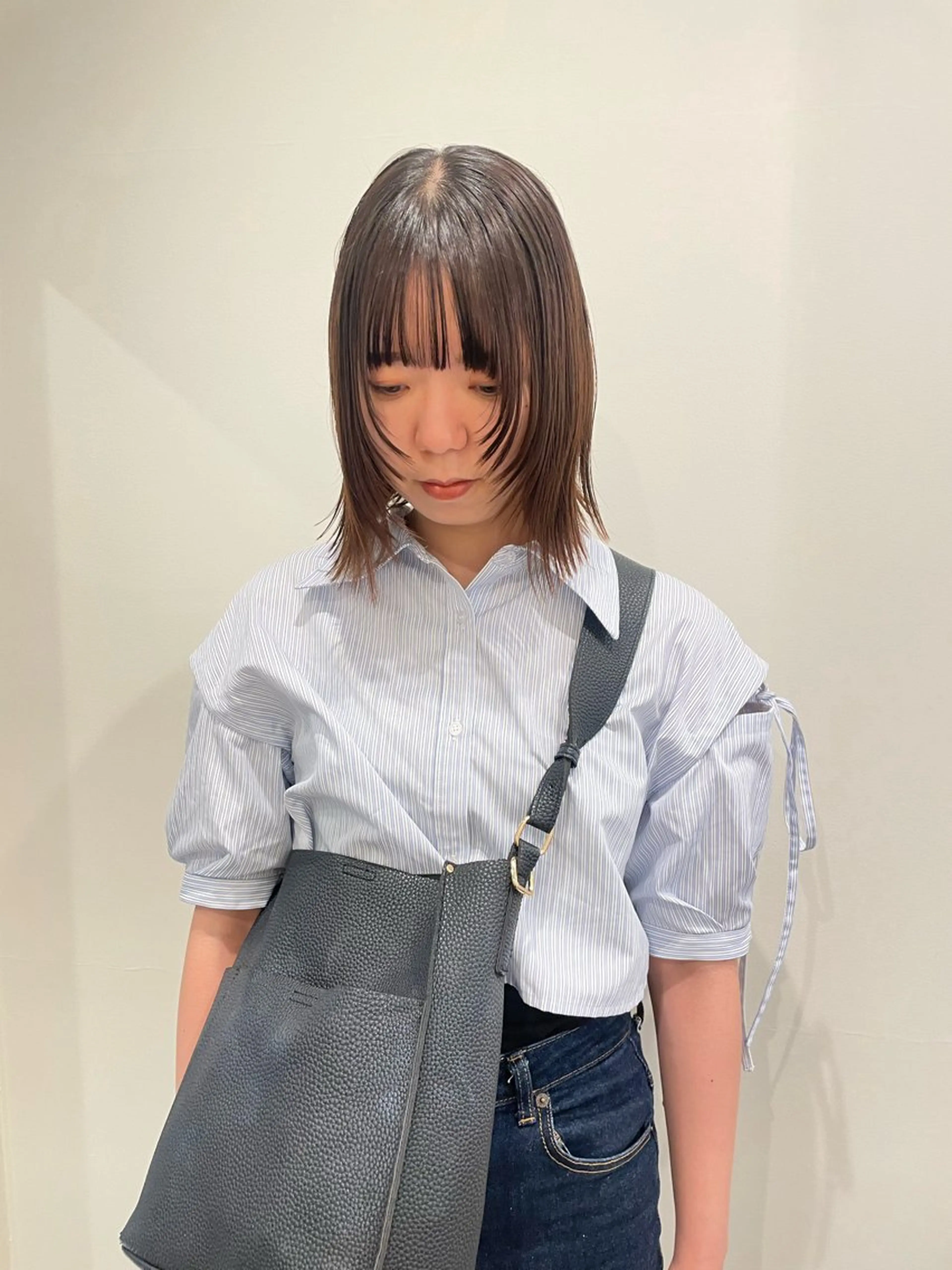 ミディアム カラー 顔まわりレイヤー レイヤーカット カット 渋谷 留菜のヘアスタイル