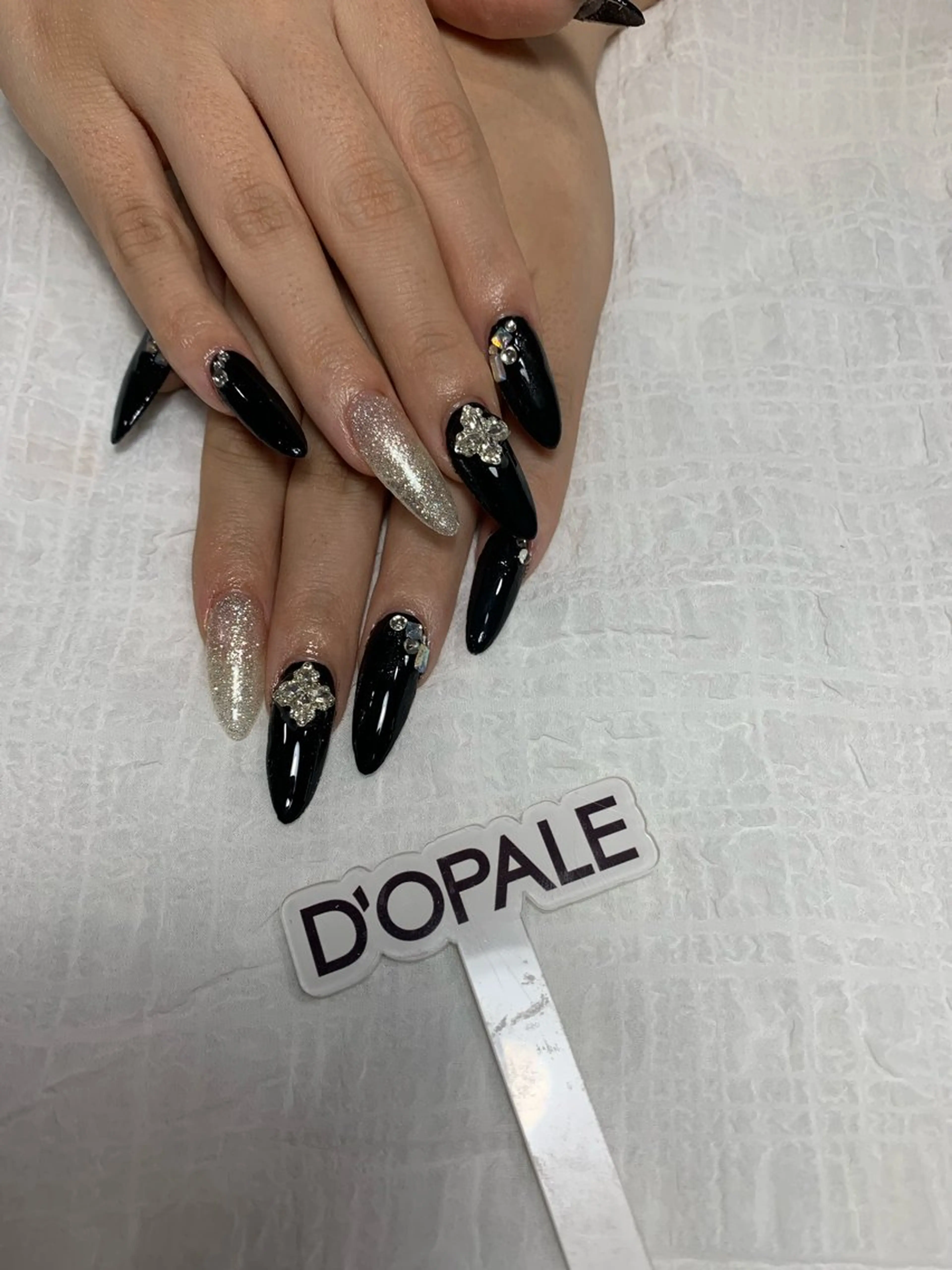 ネイル U·Mi nail salon所属・U·Mi 上野御徒町容のネイルデザイン