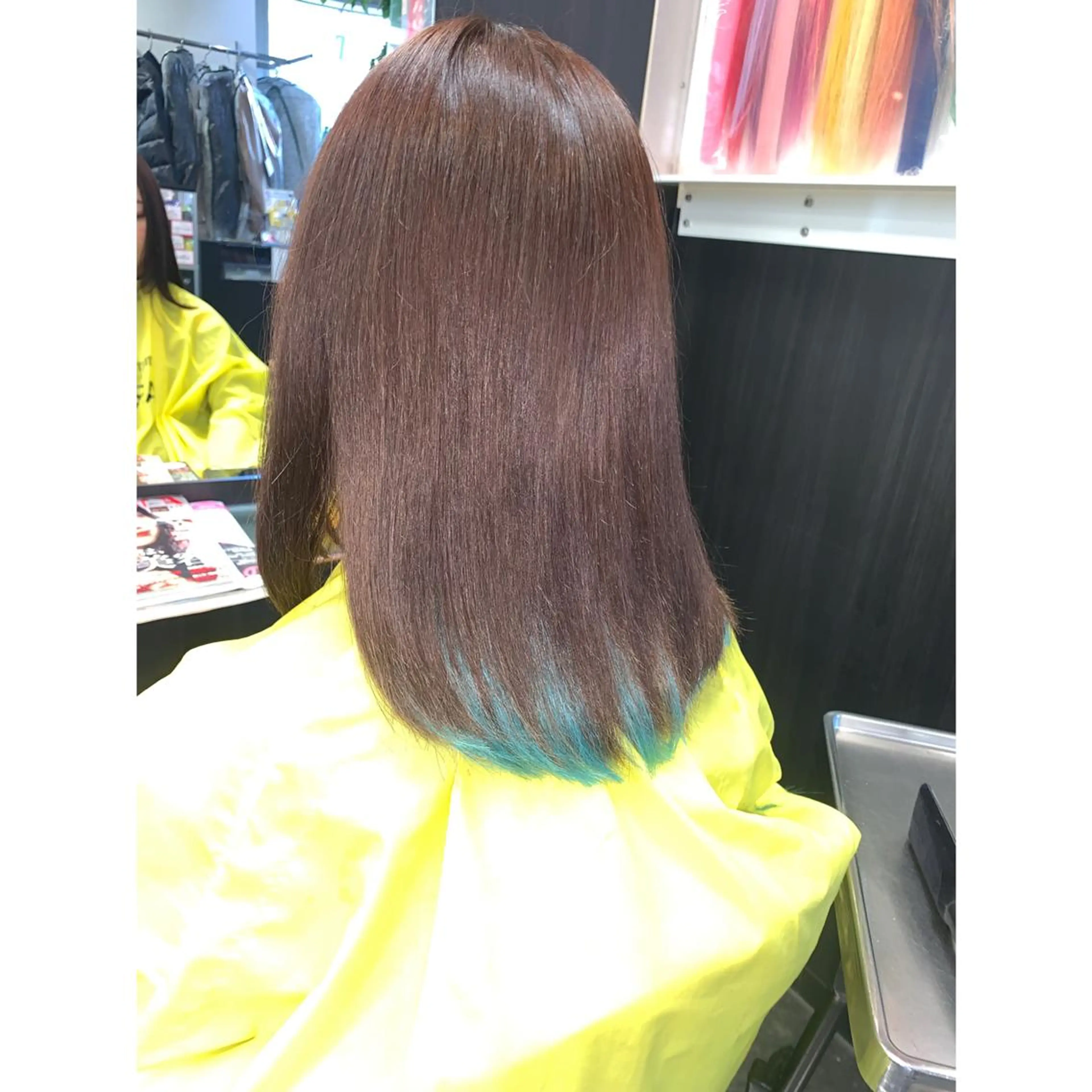 セミロング カラー シールエクステ インナーカラー エクステ 韓国カラー/エクステ carryのヘアスタイル