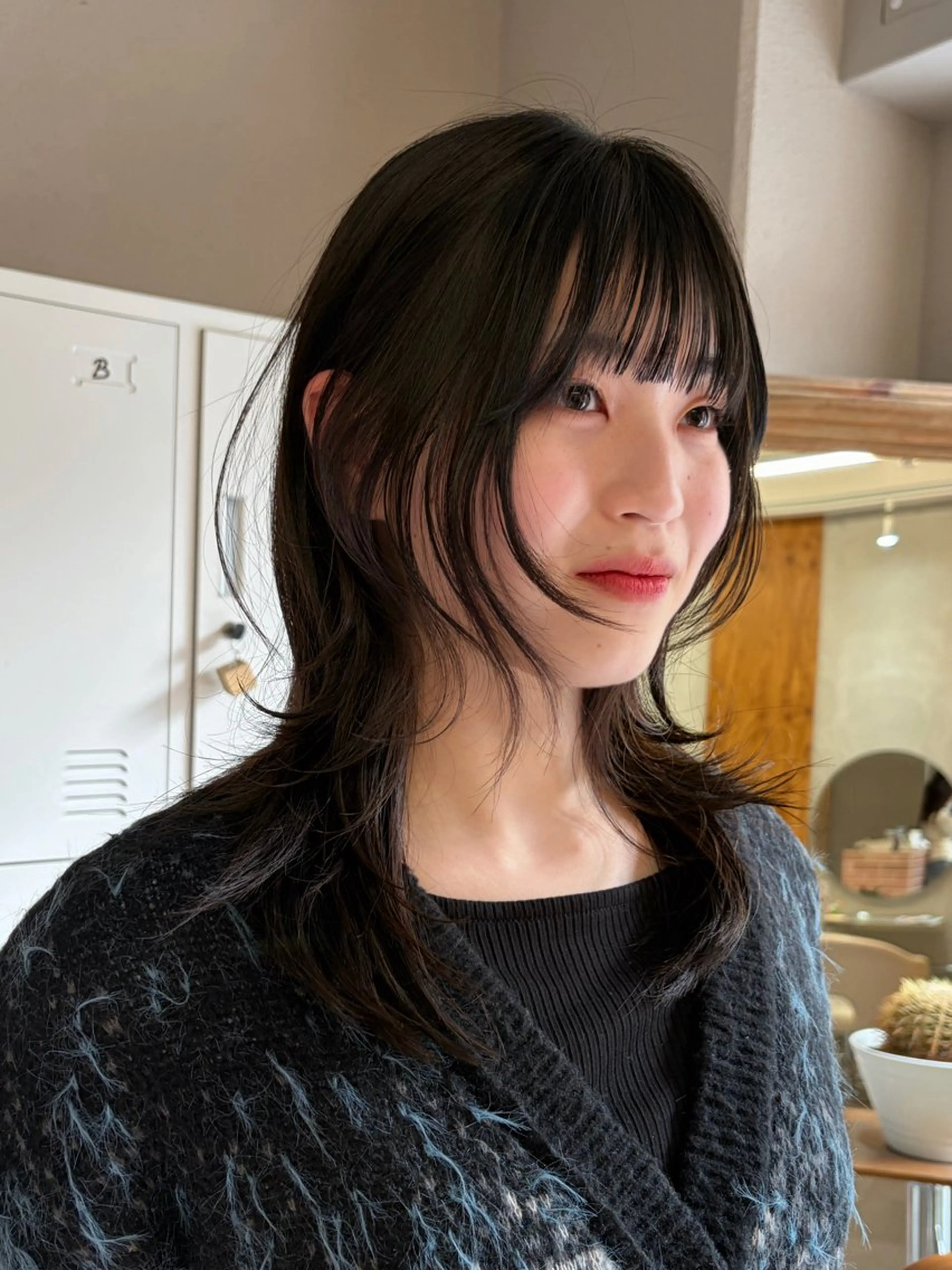 ミディアム ボブレイヤー ミディアムパーマ ボブ 顔まわりレイヤー 顔周りカット 地下風ストレート/ 顔周りレイヤー/梅田のヘアスタイル