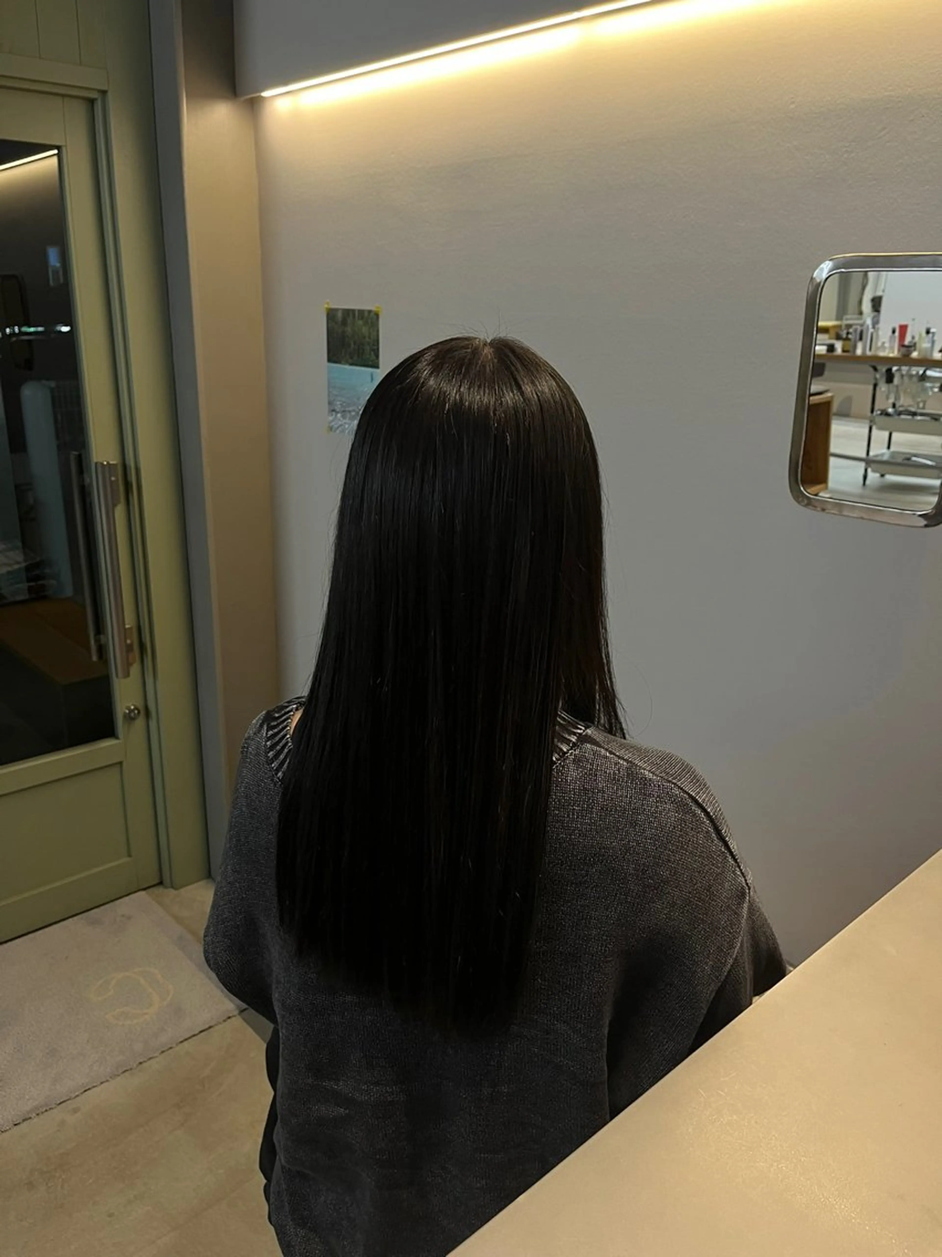 ロング カラー 島田 果央のヘアスタイル