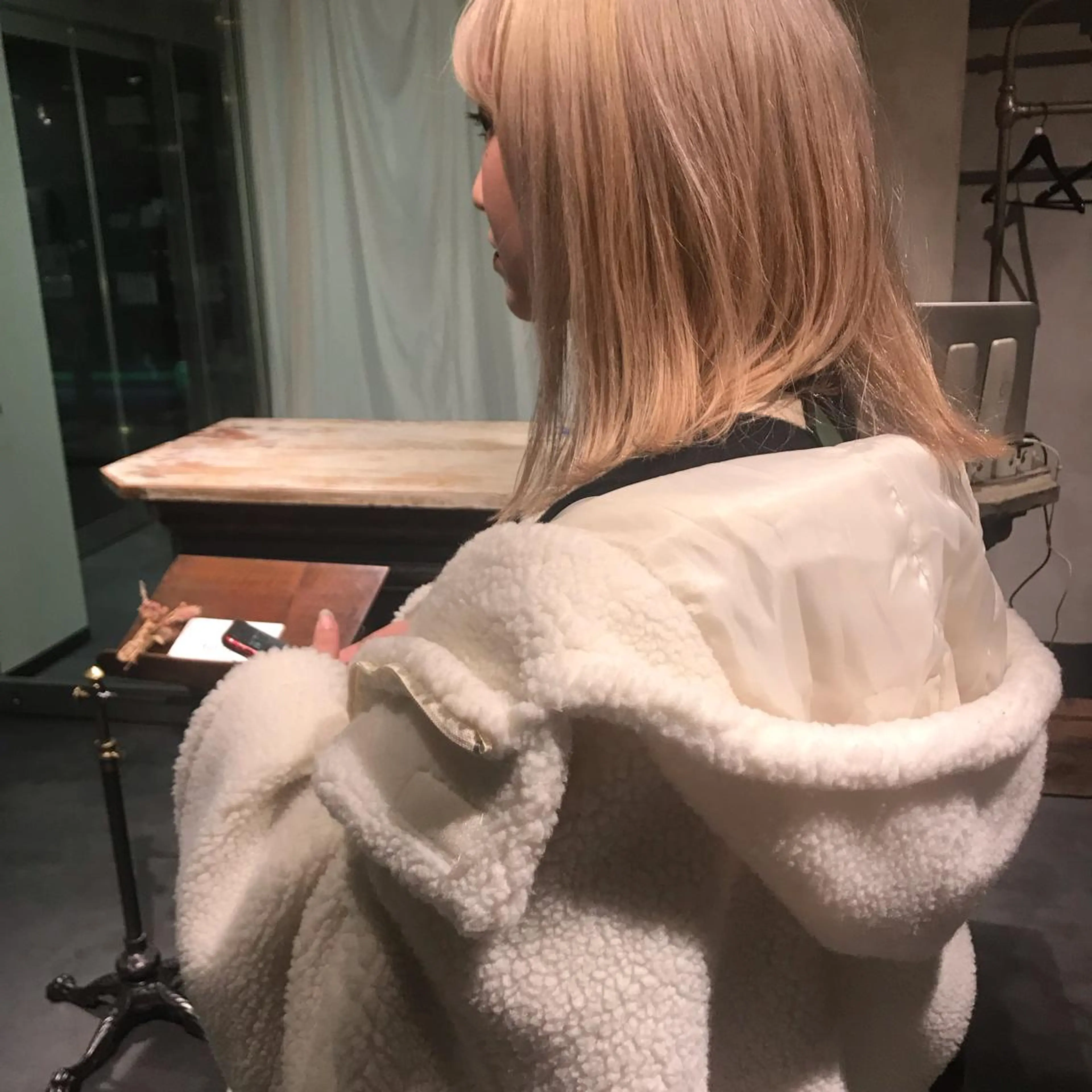 ミディアム カラー 柔らかブラウン/顔周 りレイヤー♡ユウシのヘアスタイル