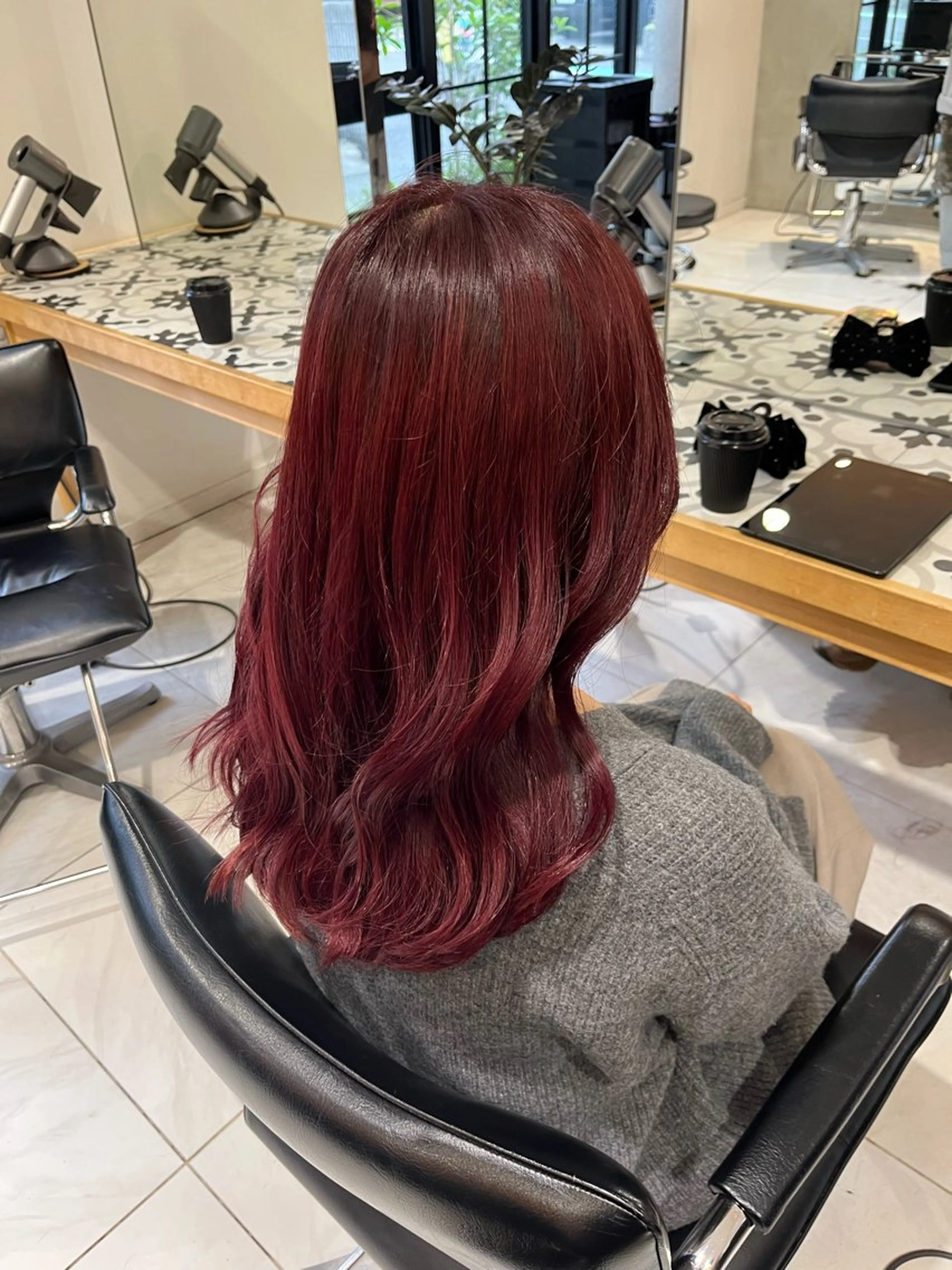 ロング カラー レッドカラー ヘアカラー トリートメント ナミ🩶暗髪/暖色 ❤️/透明感/縮毛のヘアスタイル