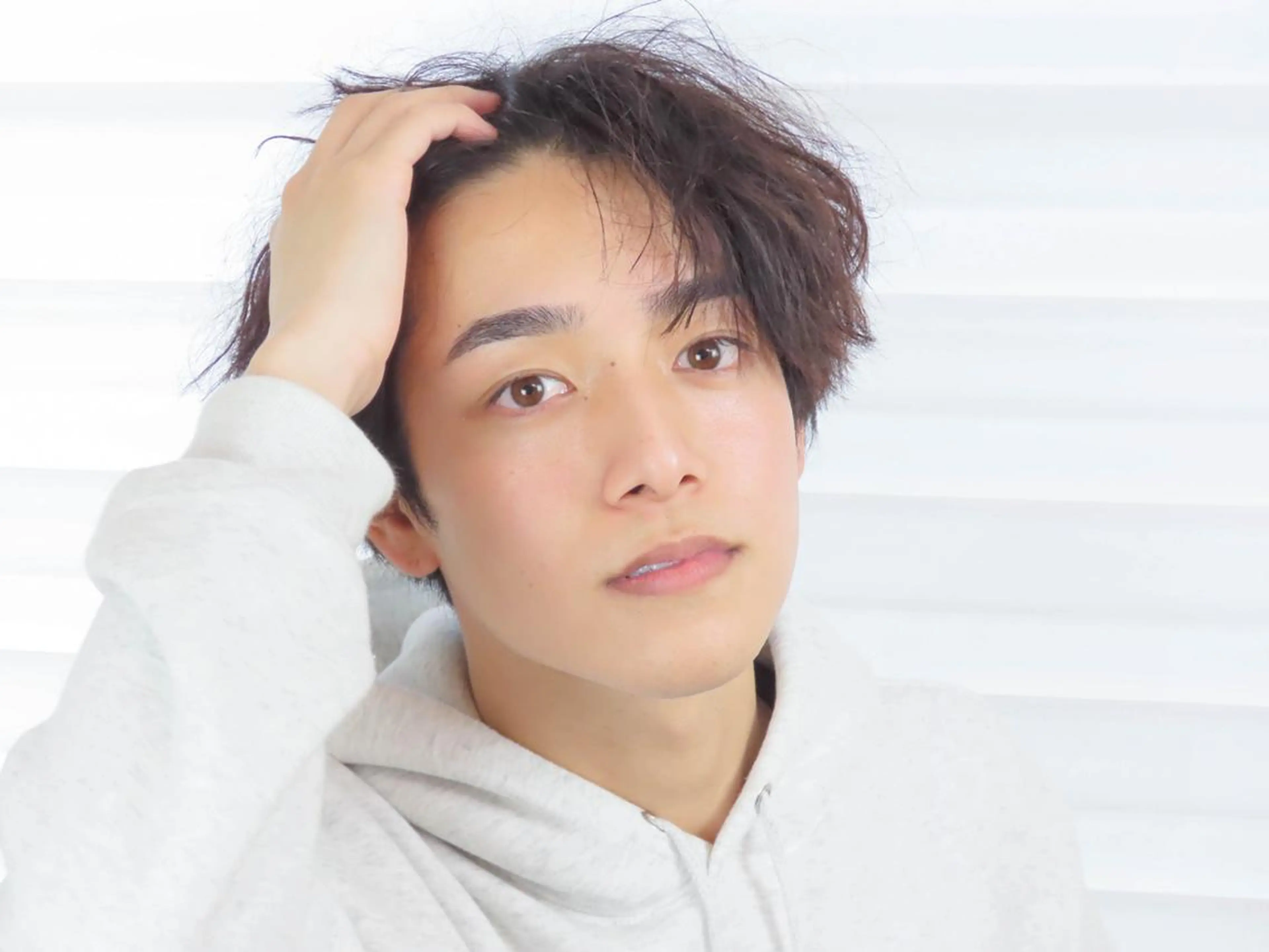 アイブロウ メンズアイブロウ BE CAREの眉毛・アイブロウイメージ