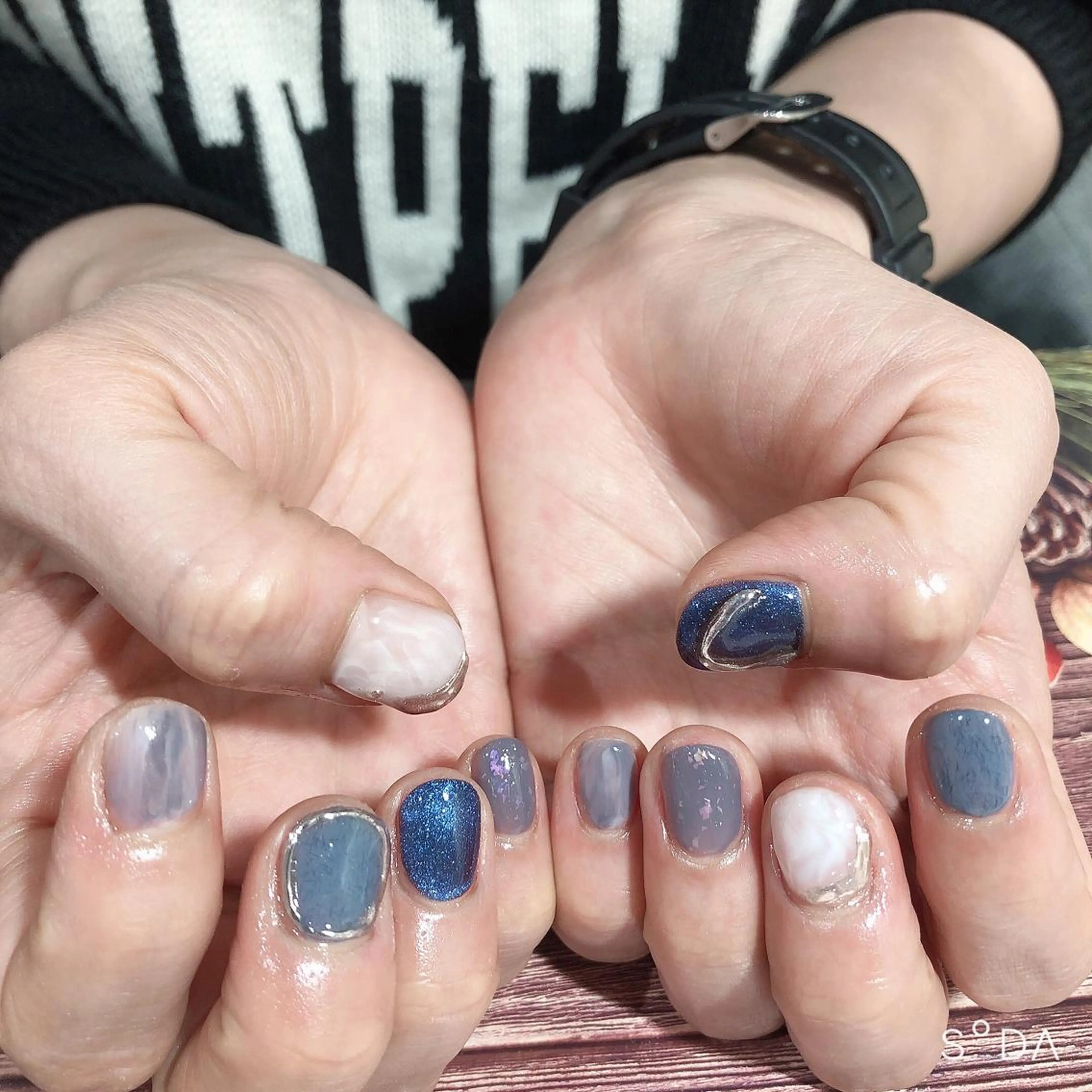 ネイル ニュアンスネイル ハンドネイル 吉野✨ ネイルデザイナー✨のネイルデザイン