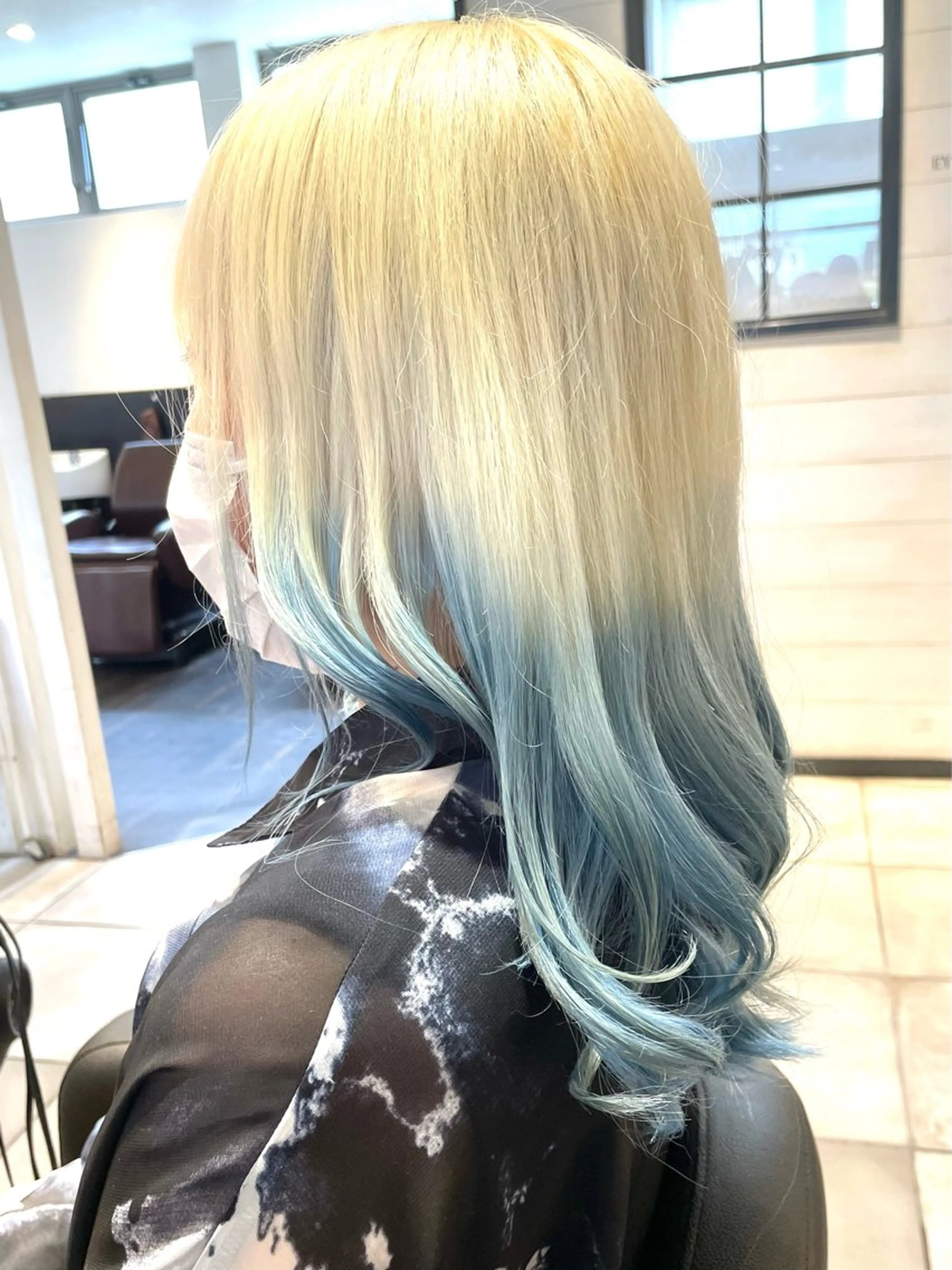 セミロング カット ヘアカラー トリートメント ヘアセット 寺田 翔のヘアスタイル