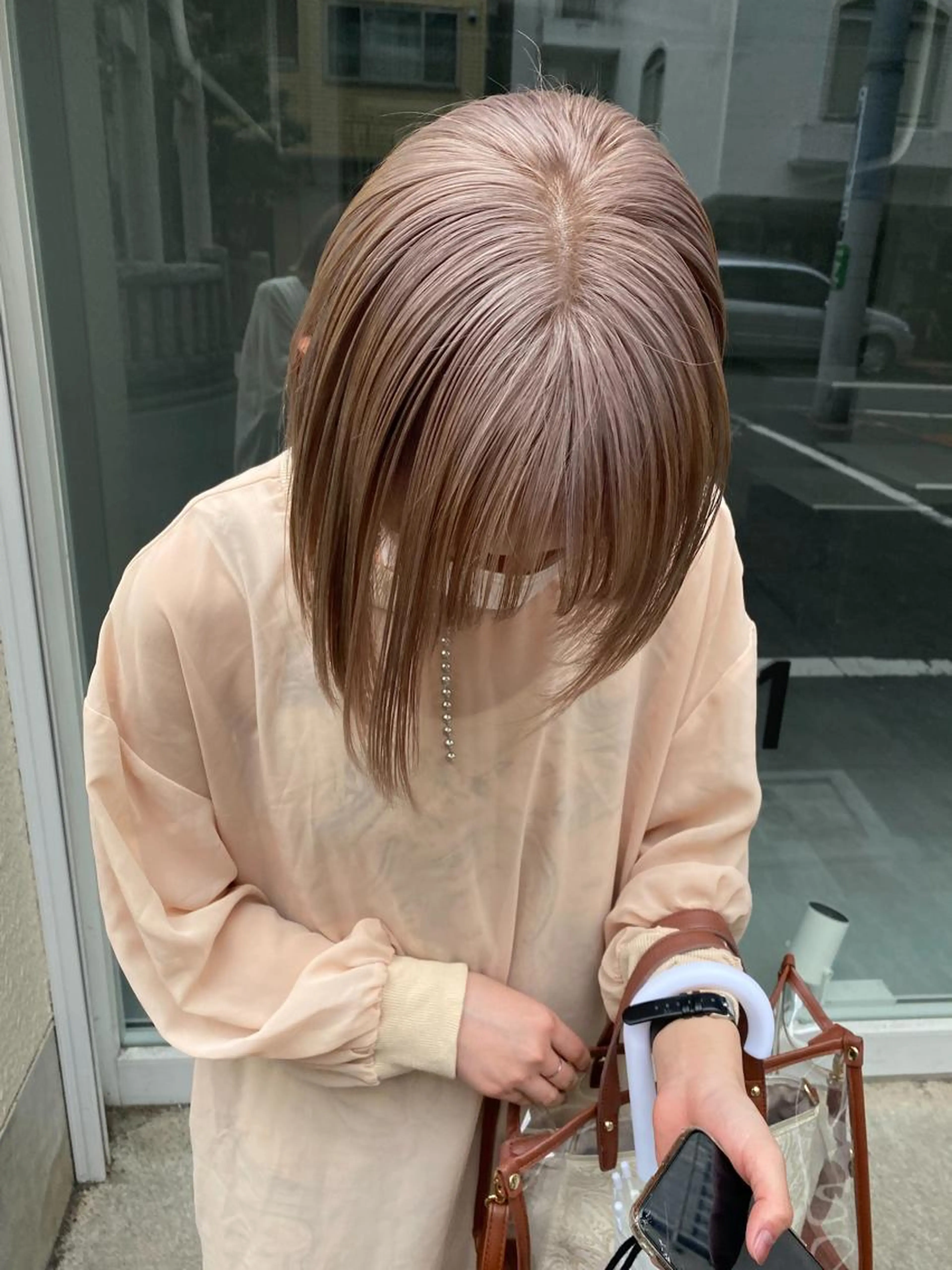 【 一気に垢抜け🎶 】 全体ブリーチ＋オンカラー➕1stepトリートメント✨の写真