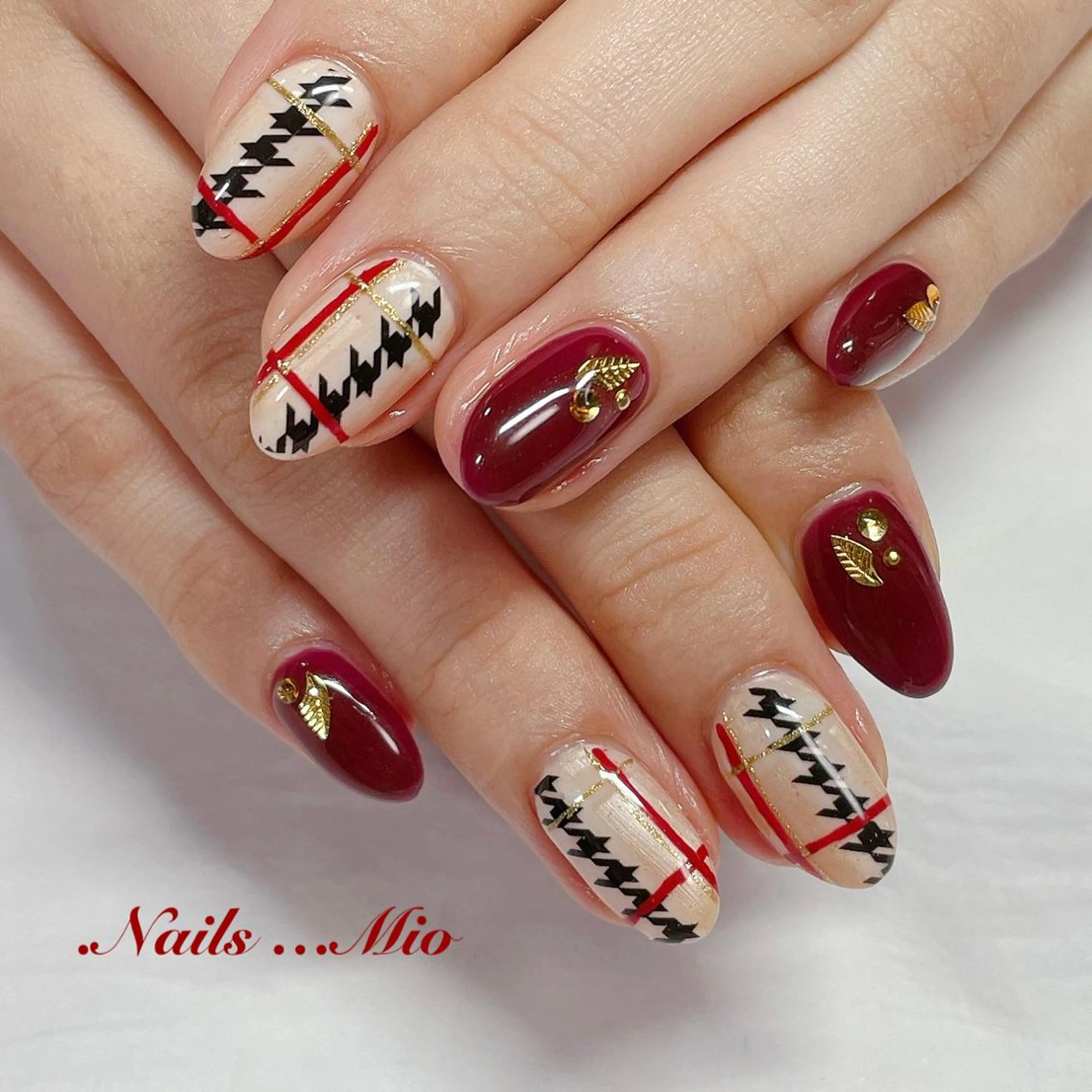 ネイル ボルドー .Nails Mio 赤羽西ネイルサロンのネイルデザイン