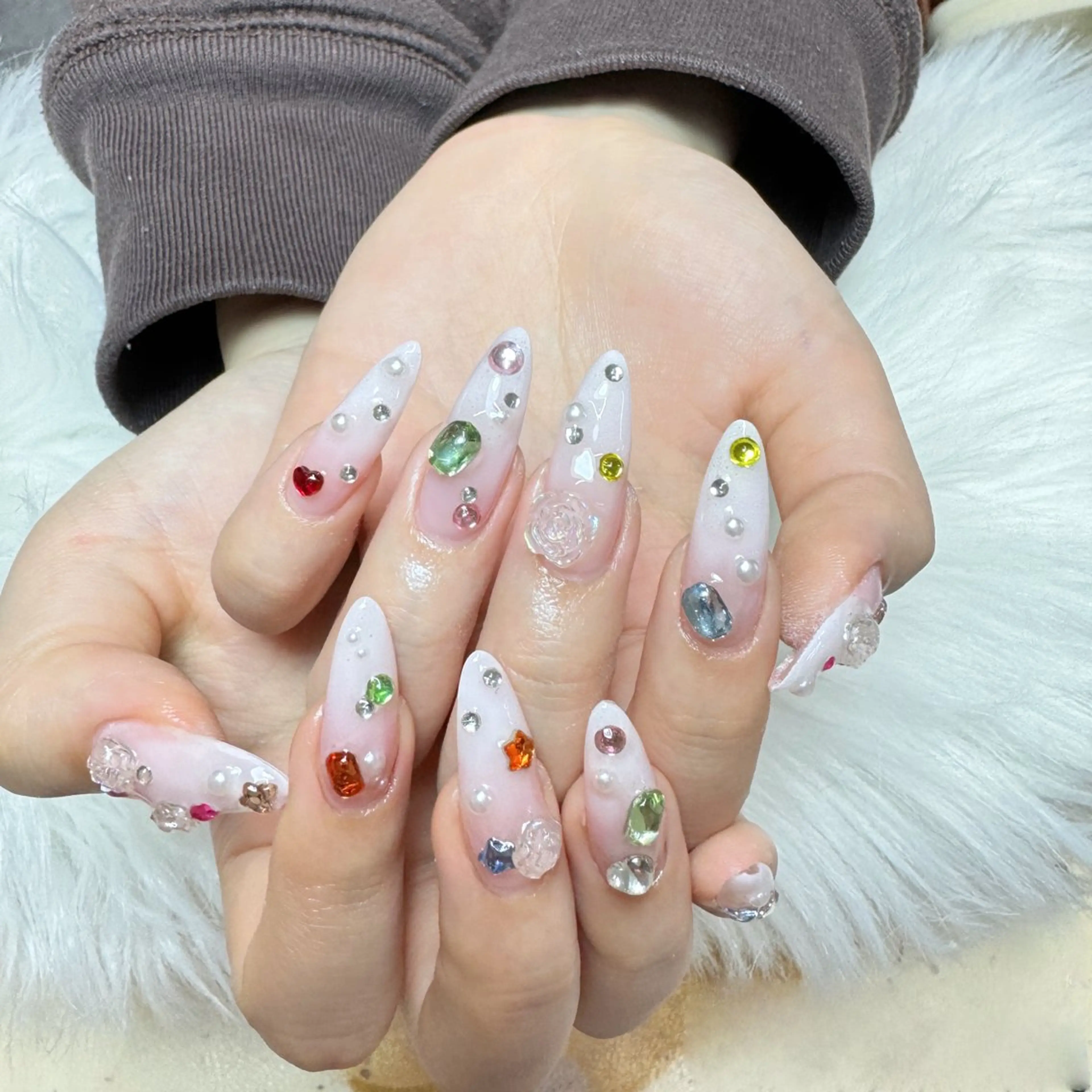 ネイル ハンドネイル 🎀nana🫧 ワンホンネイル🎀のネイルデザイン