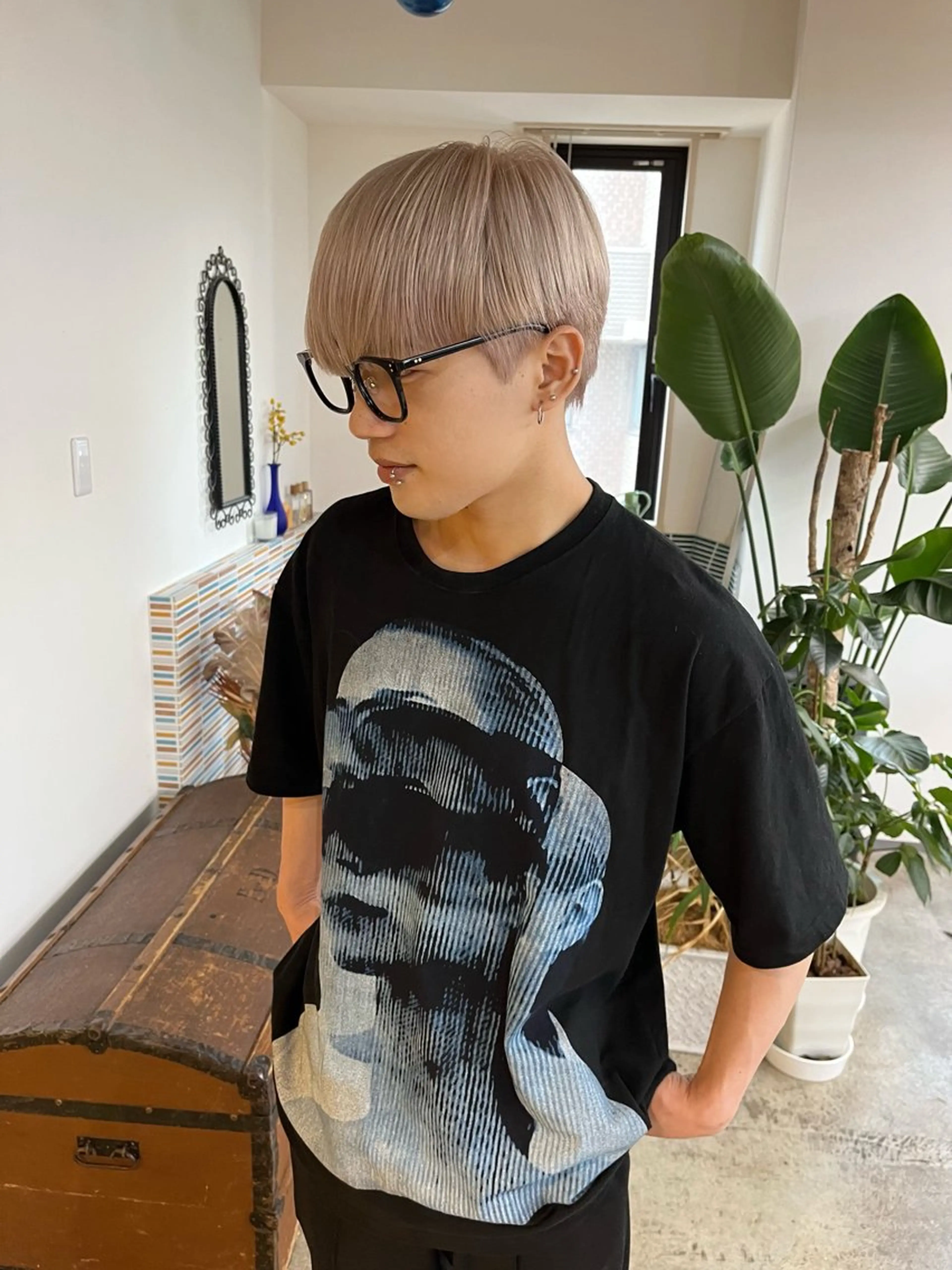 ショート カラー メンズ メンズブリーチ ベージュカラー ブリーチ ホワイトベージュ カット ヘアカラー トリートメント 🩷ハイトーン透明感 レイヤー🩷ユリカのヘアスタイル