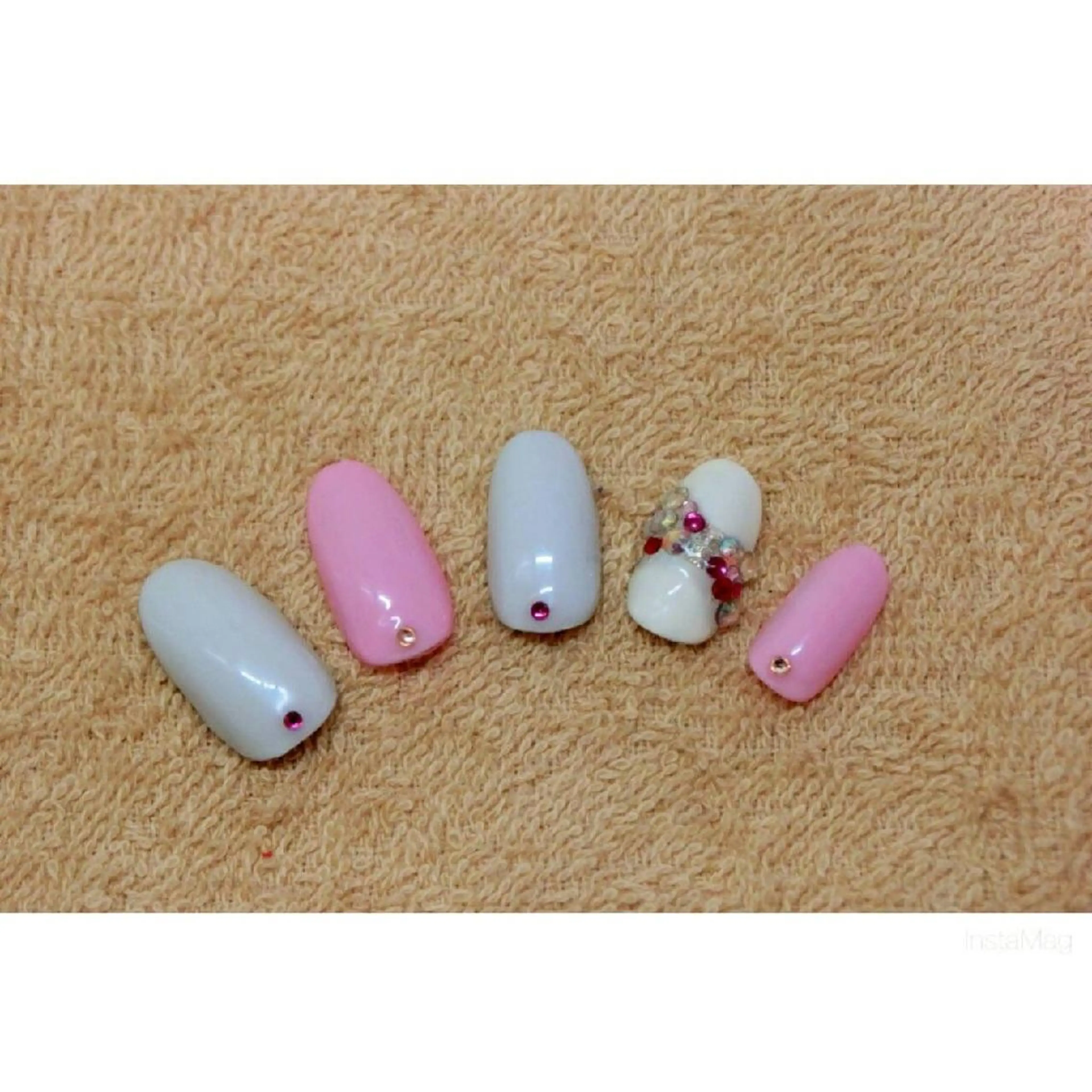 ネイル 痛ネイル/ワンホン/ フィルイン/長さだしのネイルデザイン