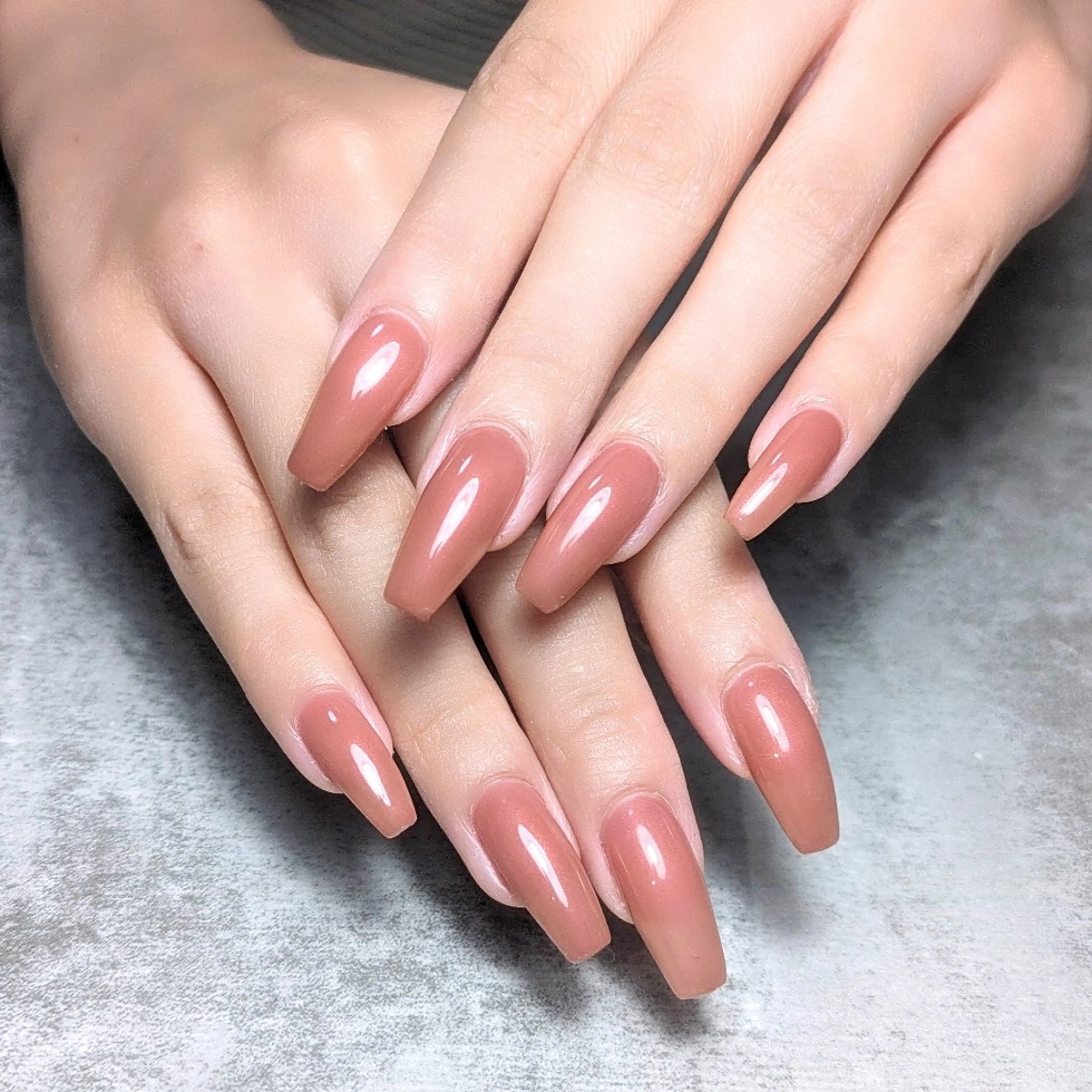 ネイル ブラウン ハンドネイル 塩見 聖子のネイルデザイン