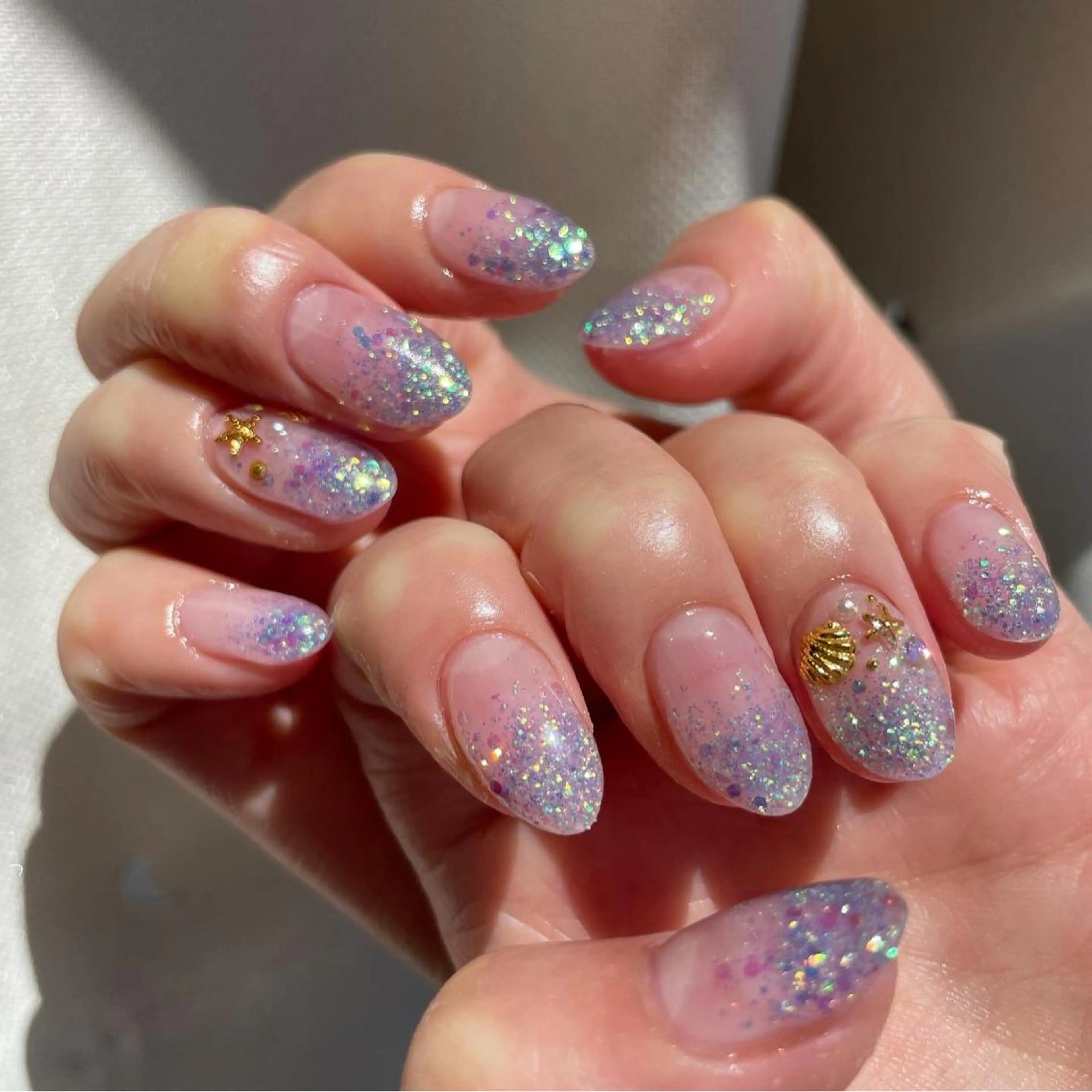 ネイル ラメ(グリッター) ラメグラデーション ハンドネイル ハンドケア ＆ meのマツエク・マツパデザイン