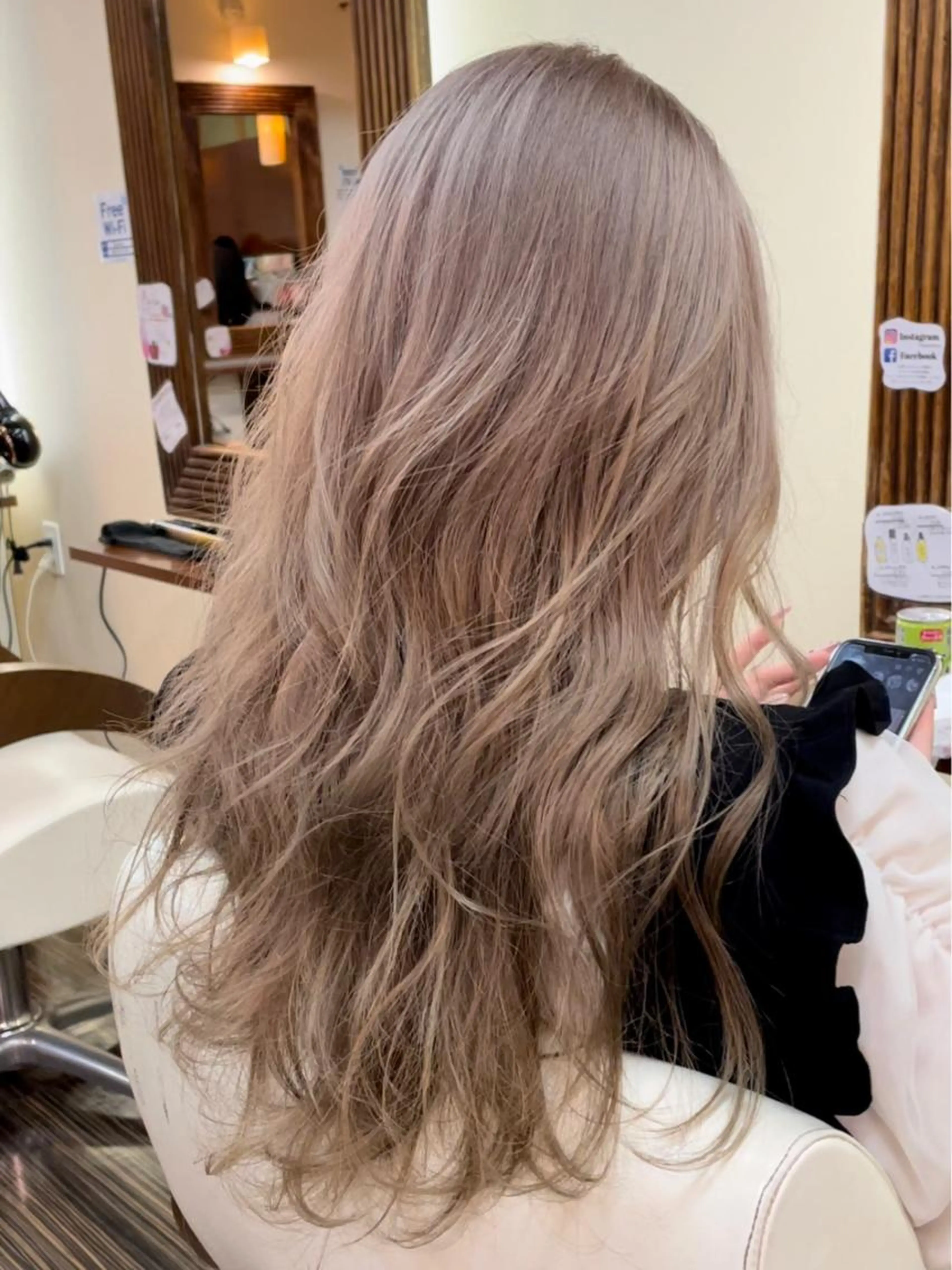 【リピーターのみ】カット+ブリーチ+カラー+超音波トリートメント✨『全頭、インナー、グラデーション等』の写真