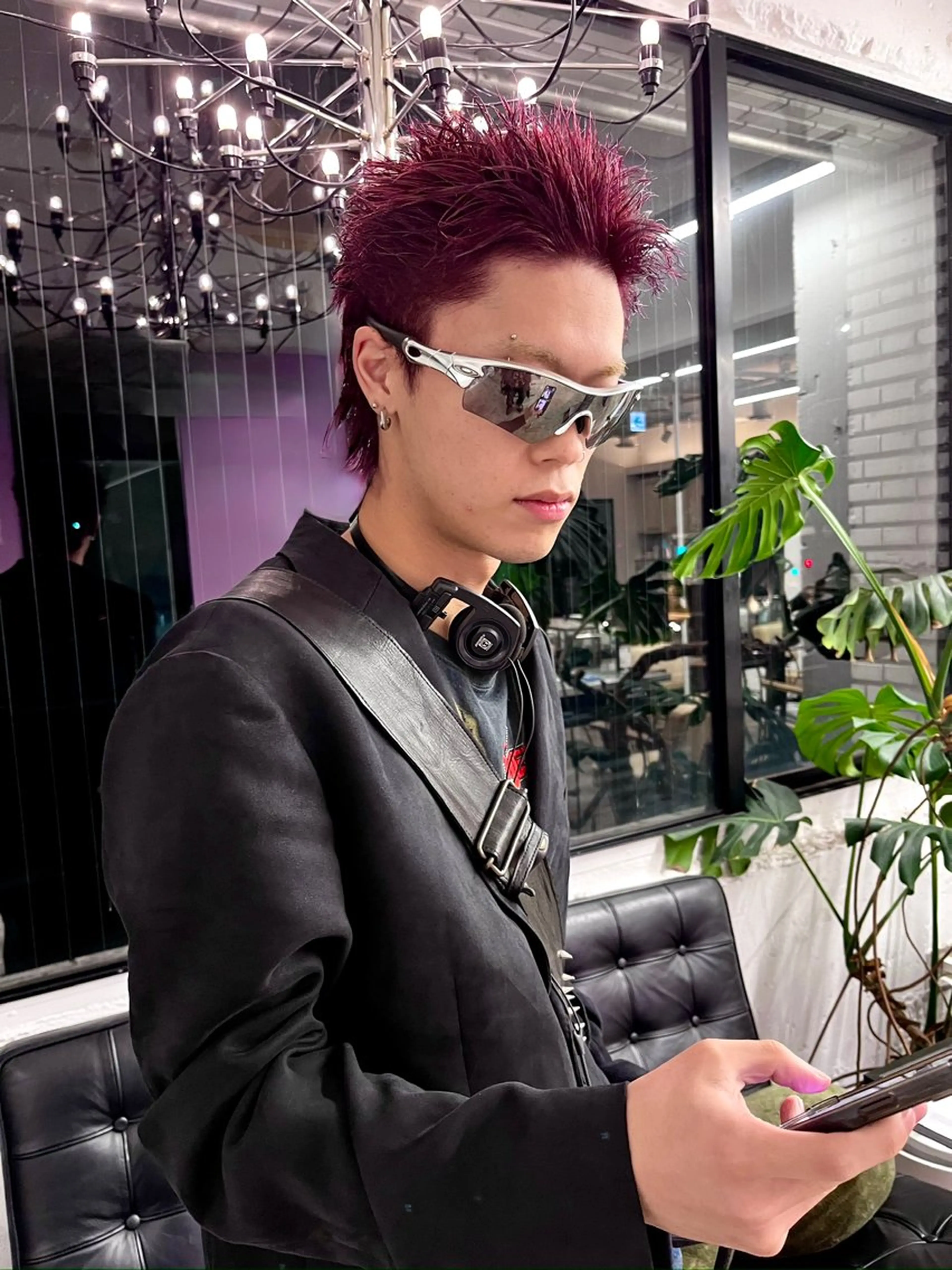 ショート カラー メンズ メンズブリーチ メンズハイトーン ブリーチ ケアブリーチ ハイトーンカラー ヘアカラー TOTA 唯一無二カラーのヘアスタイル