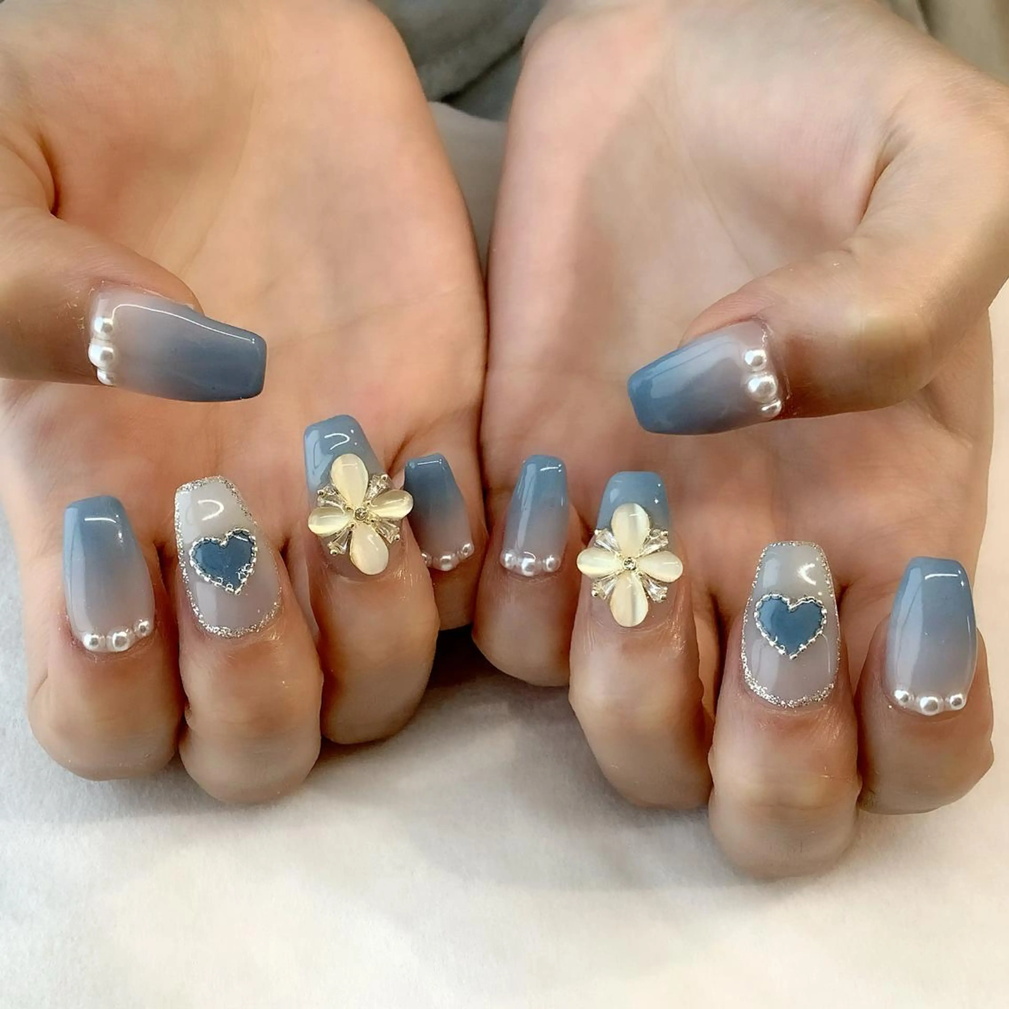 ネイル ハンドネイル 💎🐰 saki. m 🐰💎のネイルデザイン