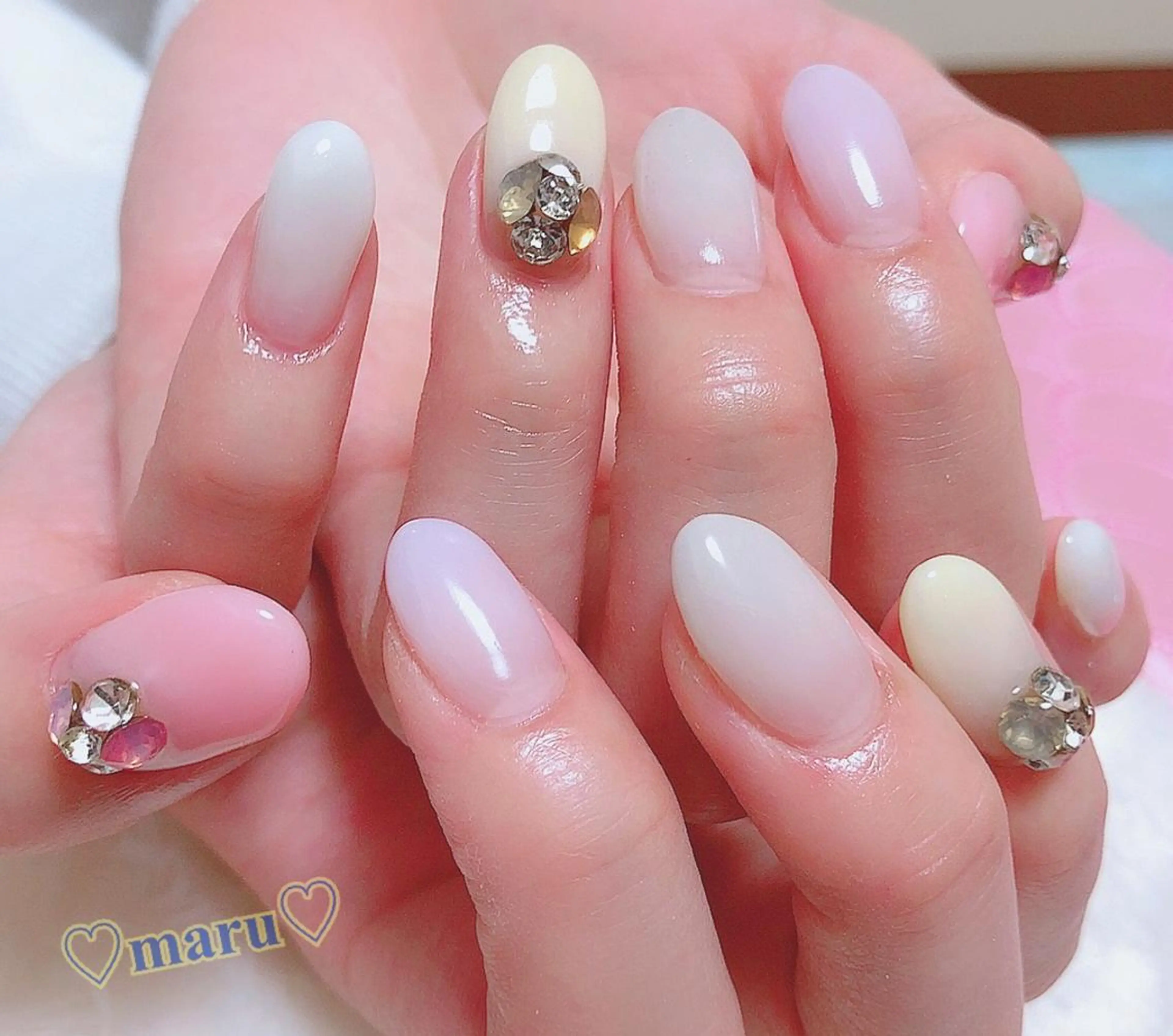 ネイル ハンドネイル フットネイル まるみ ♡のネイルデザイン