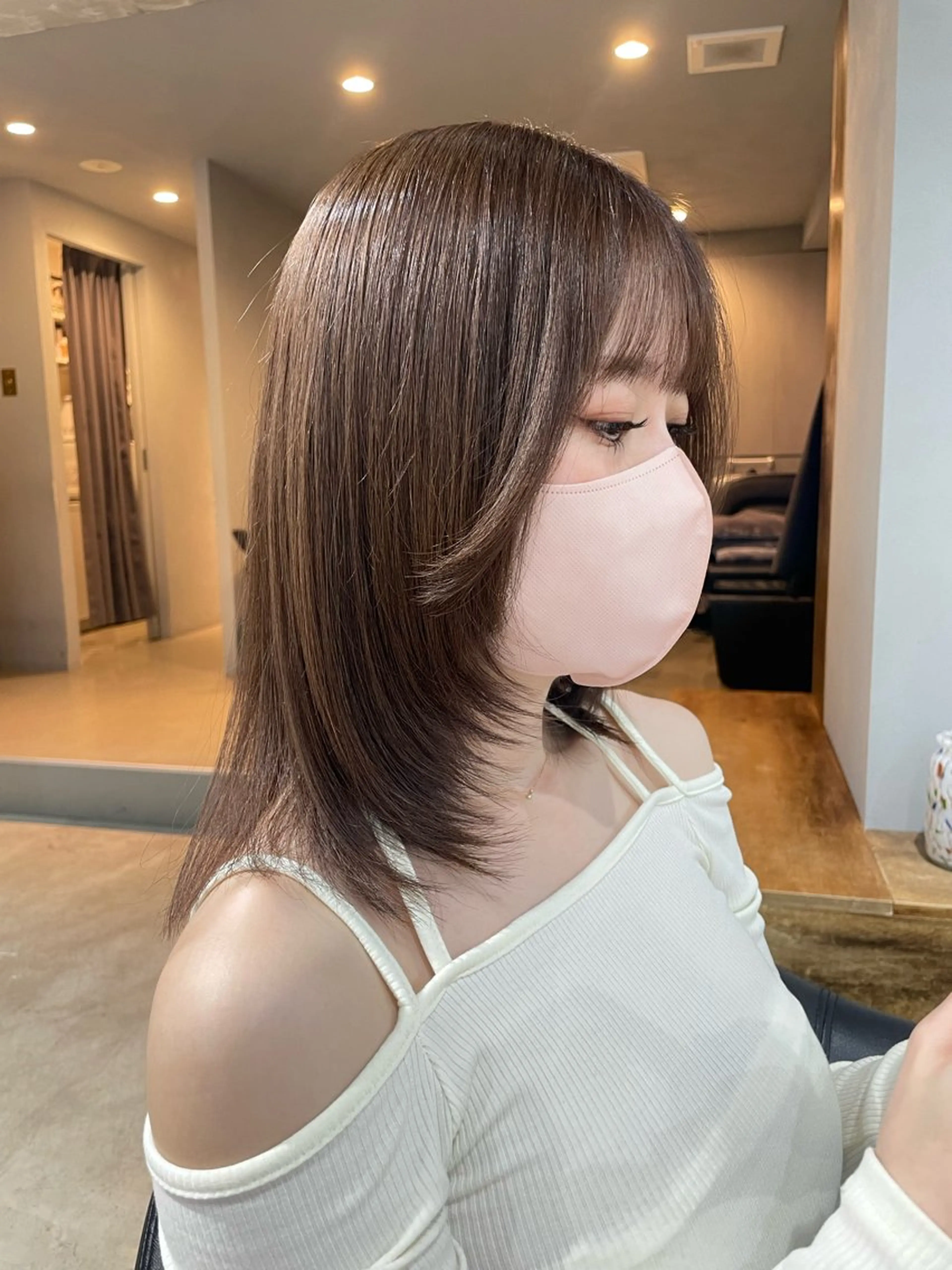 ミディアム カラー ベージュカラー レイヤーカット カット ヘアカラー トリートメント 【arc】Ruri コテ巻き風パーマのヘアスタイル