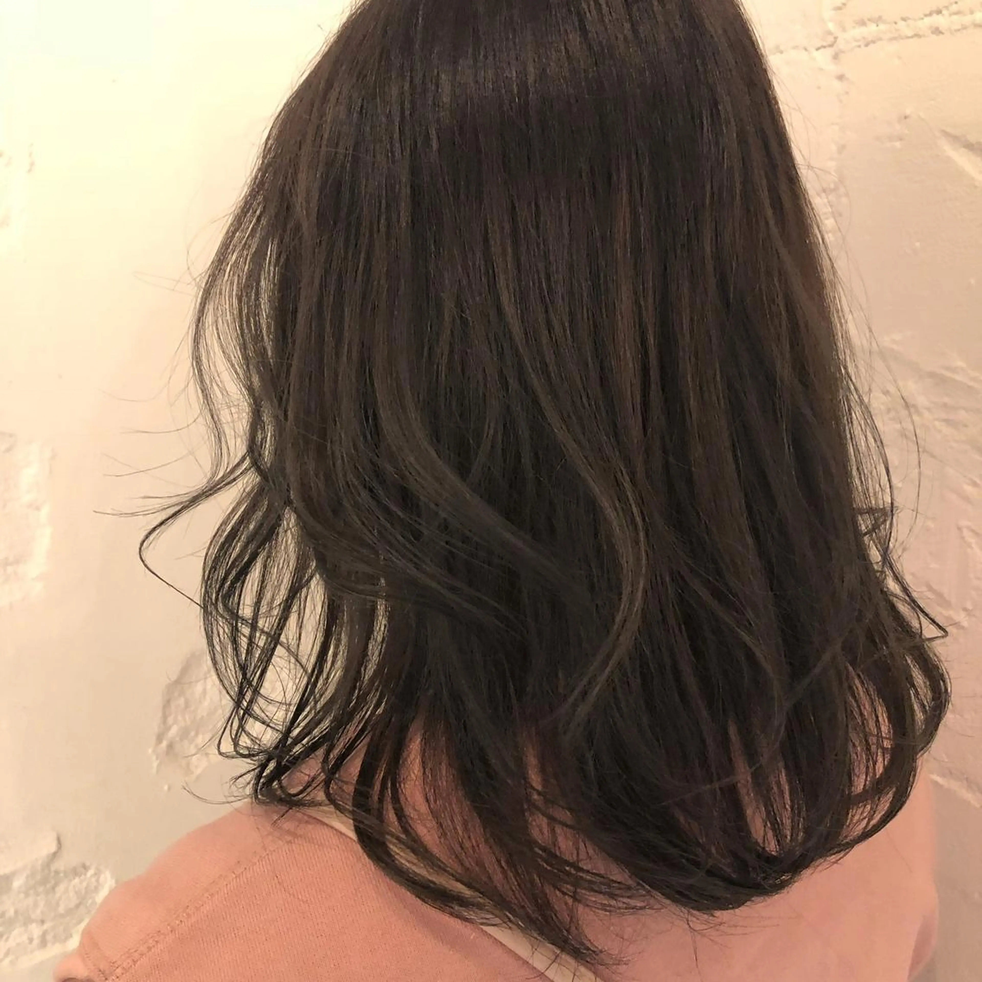 セミロング カラー アディクシーカラー ORIKA 美容室のヘアスタイル