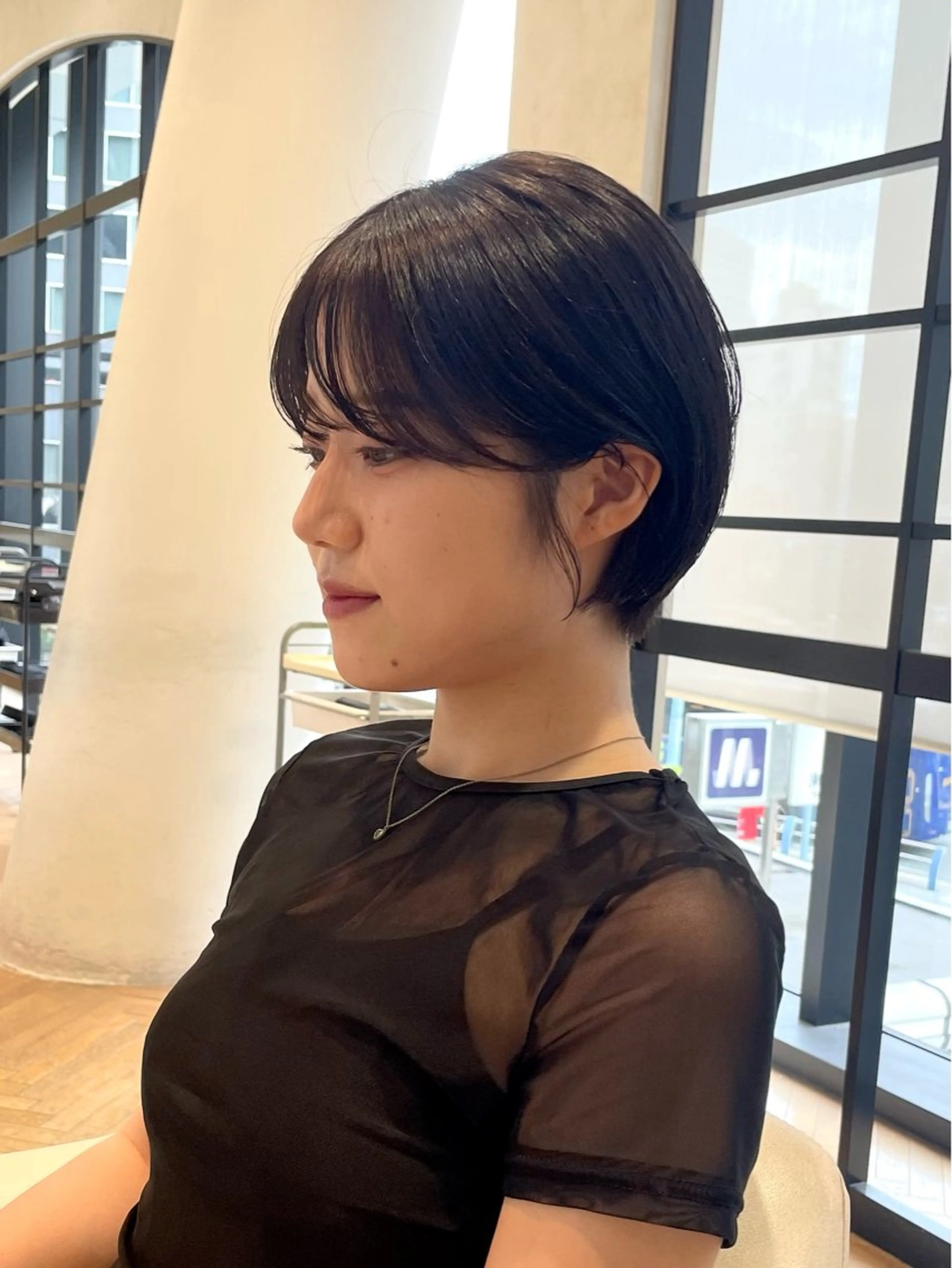 ショート カラー カット ヘアカラー ELLE salon サエのヘアスタイル