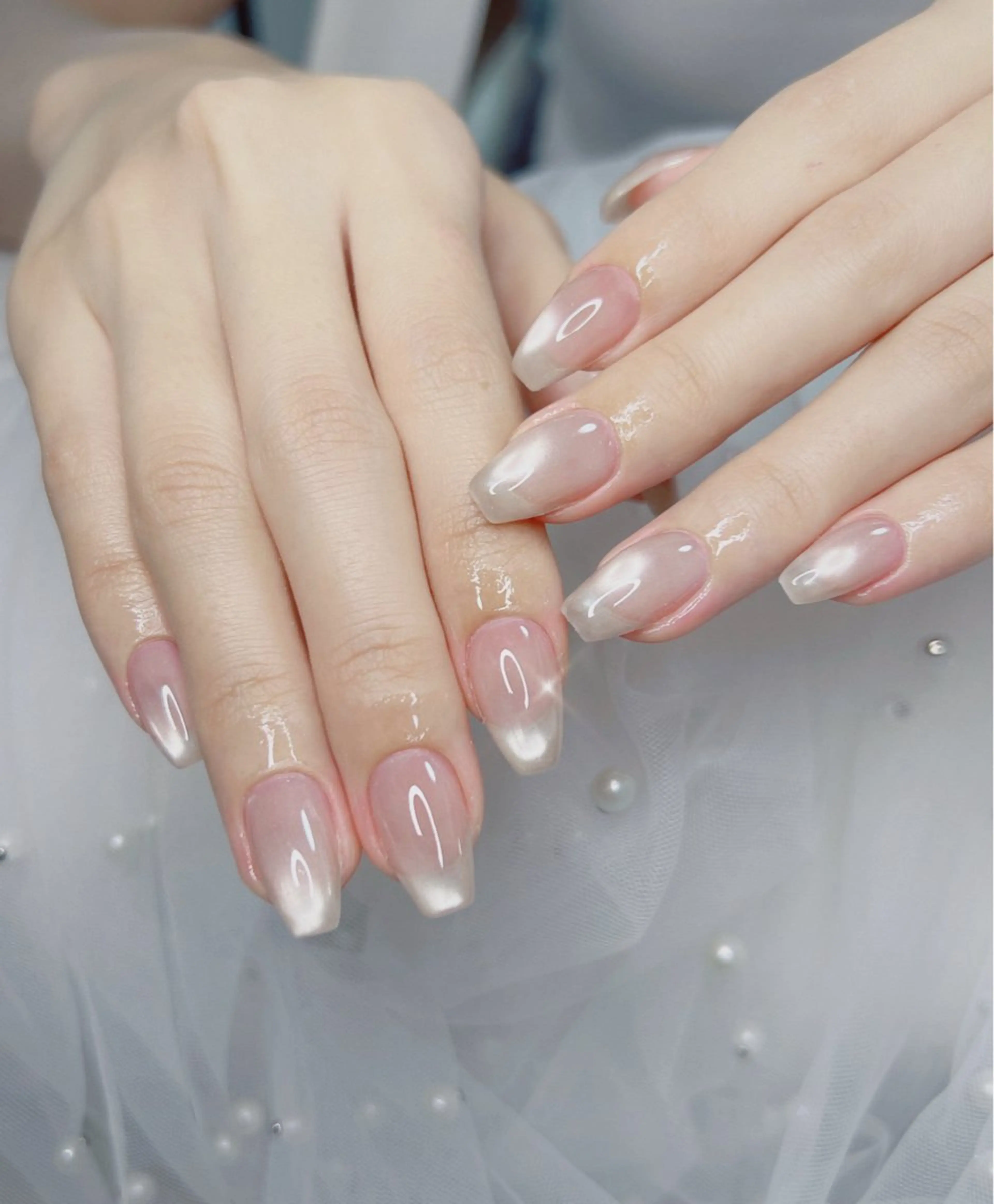 ネイル オーロラネイル 長さ出し フットネイル 韓国ネイル ラメ(グリッター) ハンドネイル 👍thumbs up nail👍のネイルデザイン