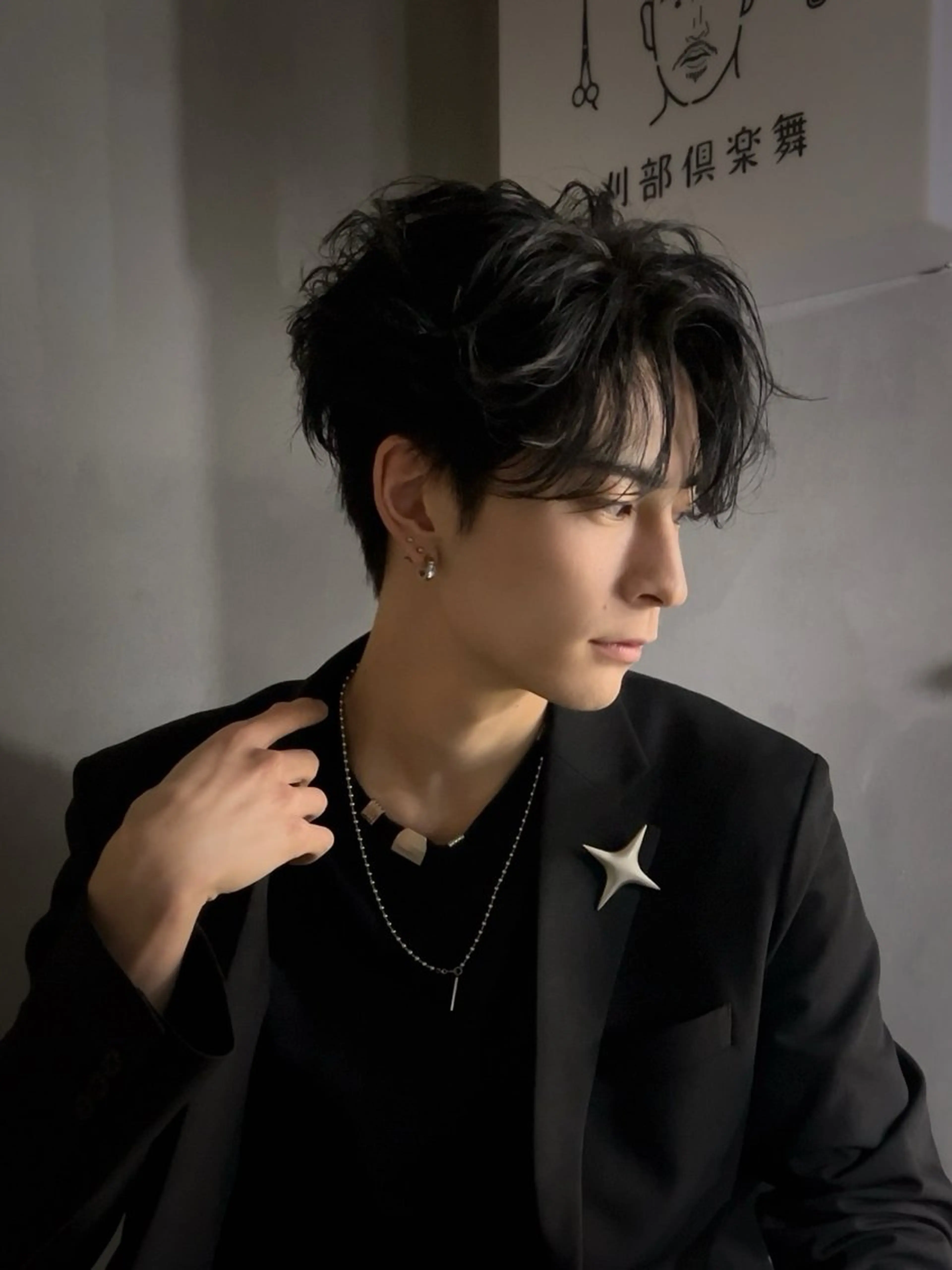 ミディアム パーマ メンズ ミディアムパーマ フェザーパーマ メンズパーマ メンズ特化サロン💈 朝久 岳志のヘアスタイル