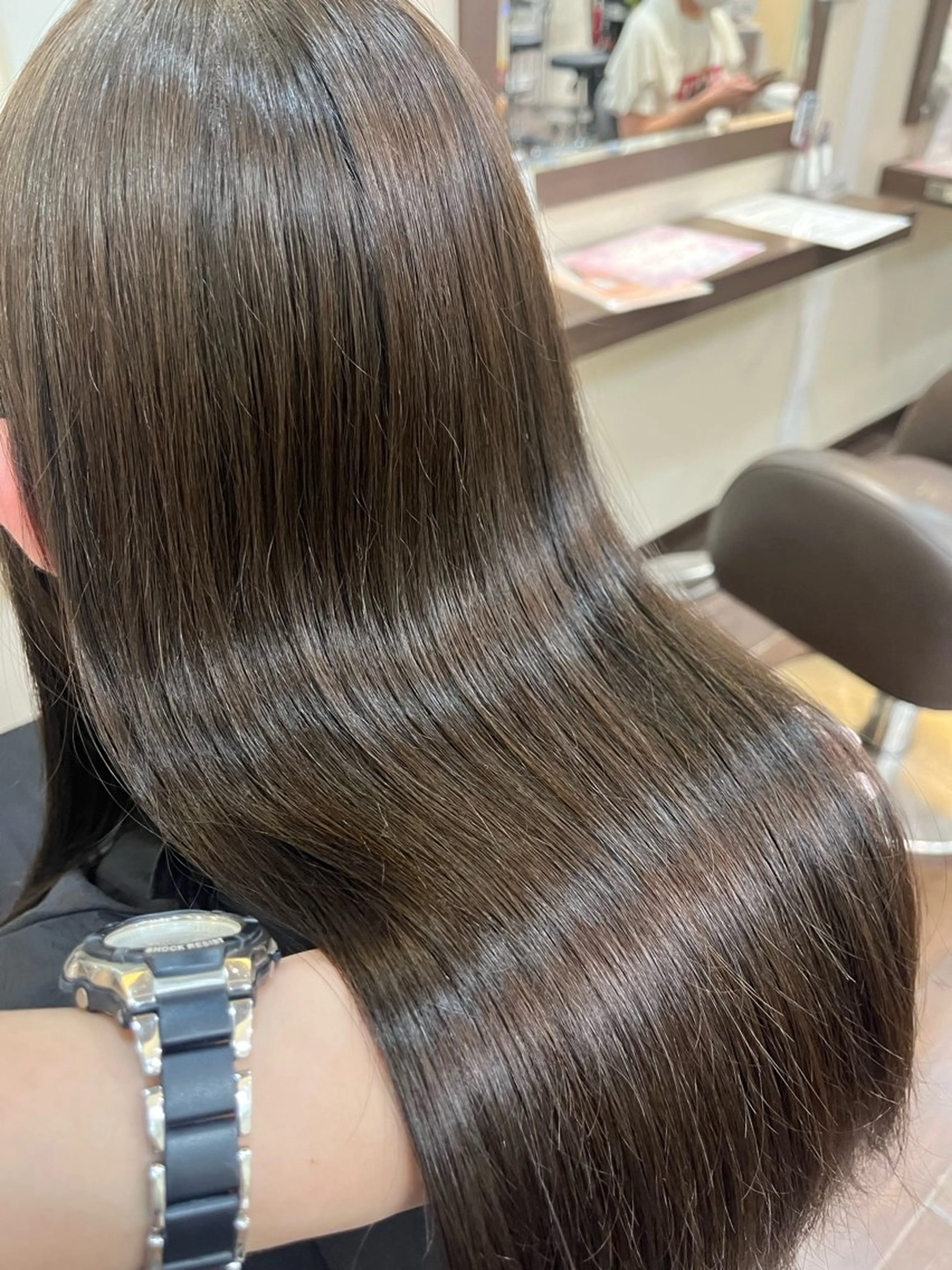 ロング カラー ブリーチ ケアブリーチ ダブルカラー イヤリングカラー グラデーションカラー トリートメント ヘッドスパ ヘアセット 酸性ストレート 🤍🎀honokaのヘアスタイル