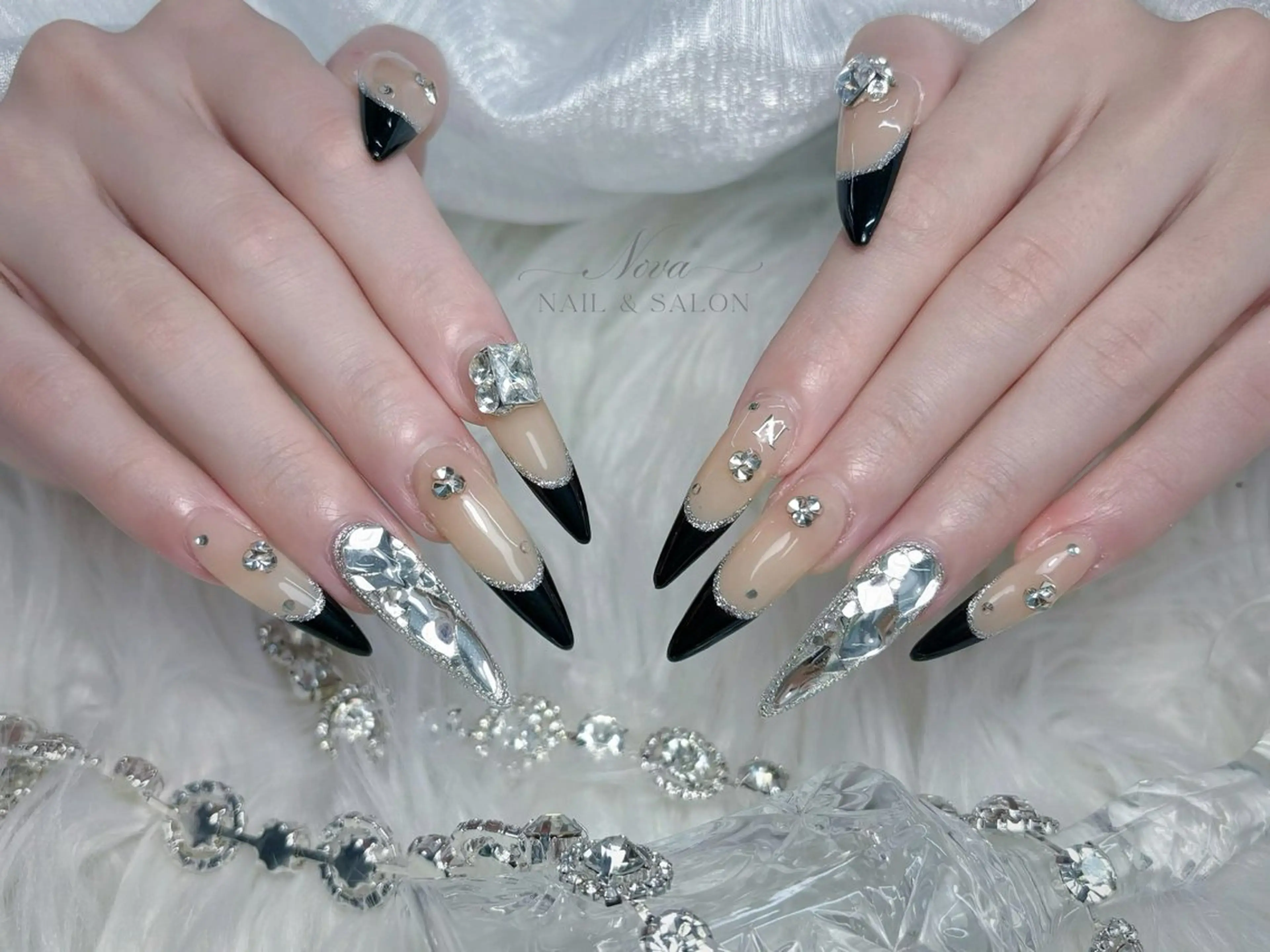 ネイル ハンドネイル ハンドケア Nova Nail Nambaのネイルデザイン