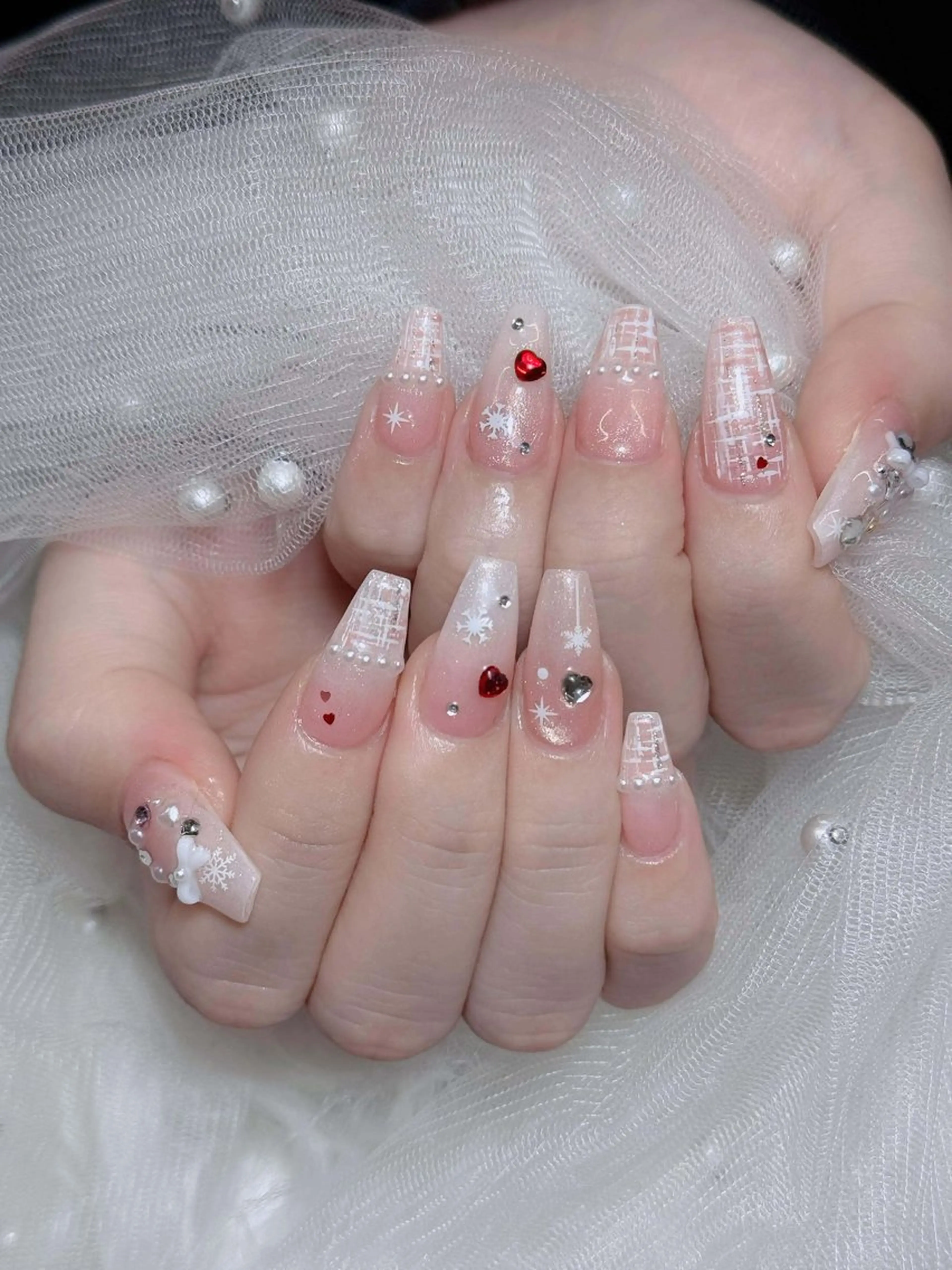 ネイル オーロラネイル チークネイル フットネイル フレンチネイル 韓国ネイル ハンドネイル Lumi Nailのネイルデザイン