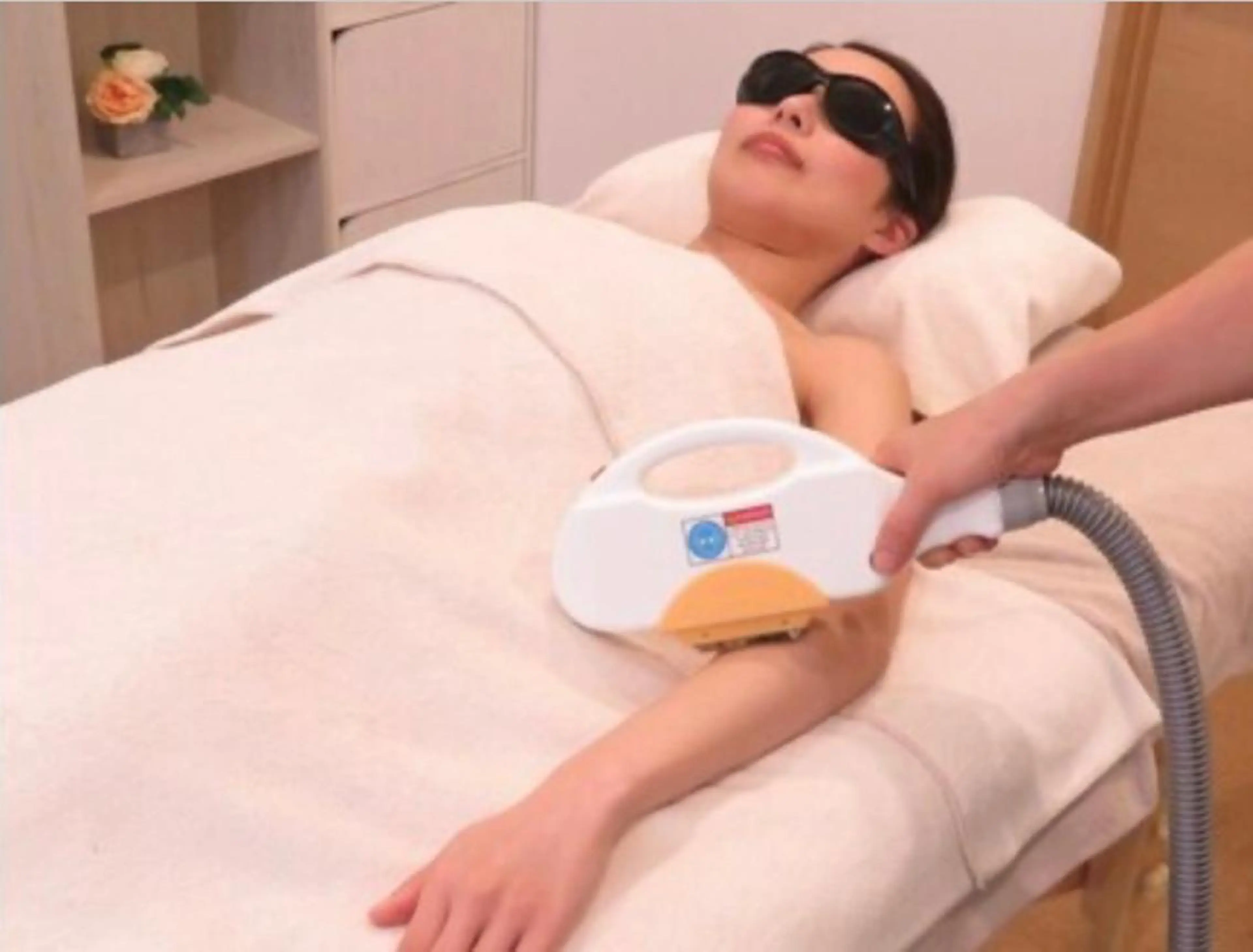 最新NPL女性【毛穴レス美肌脱毛♪】都度払い◎Aセット【うでまるごとセット】8800円⇒7700円の写真