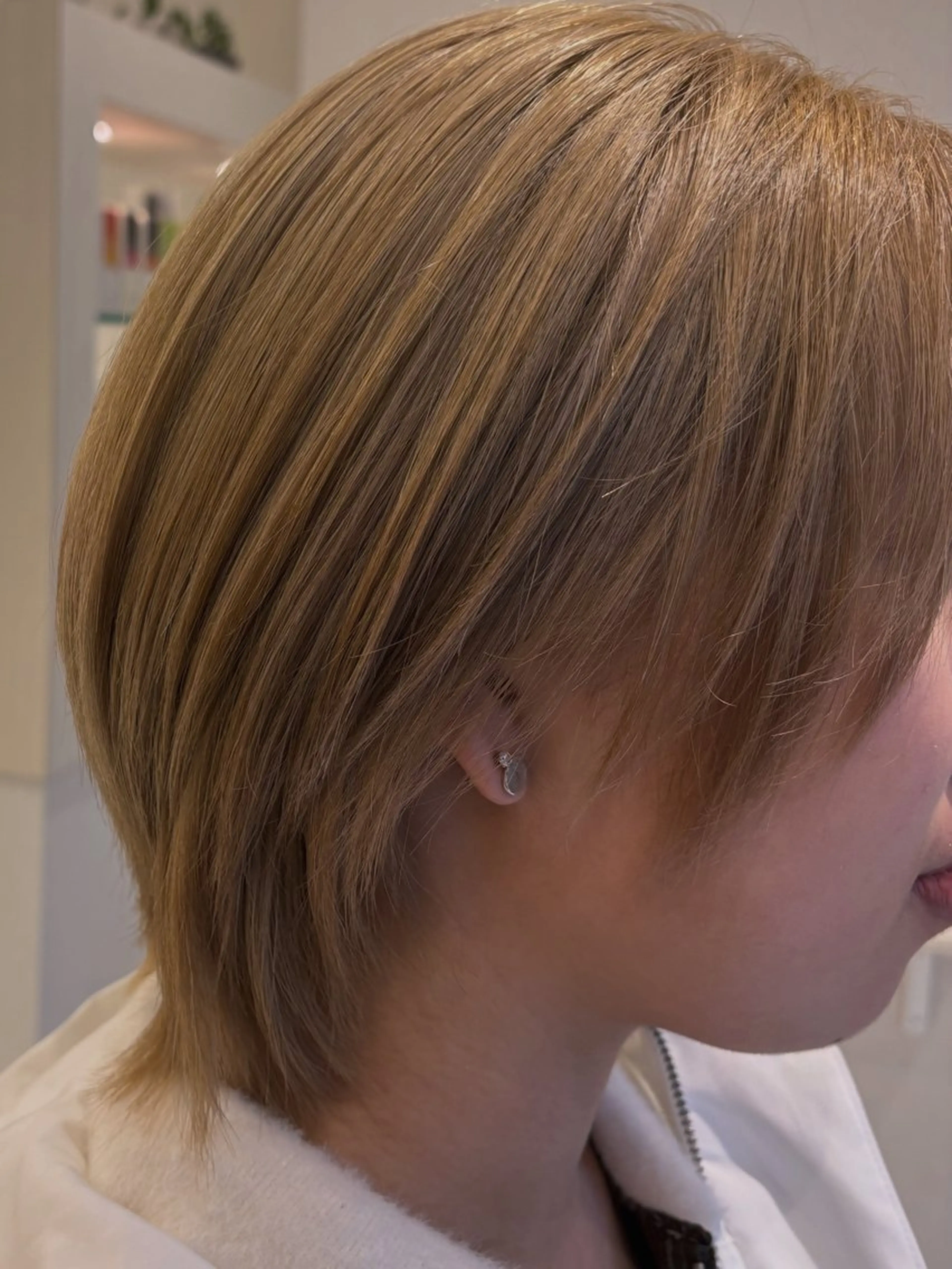 ショート カット ヘアカラー イシカワ ユウタのヘアスタイル