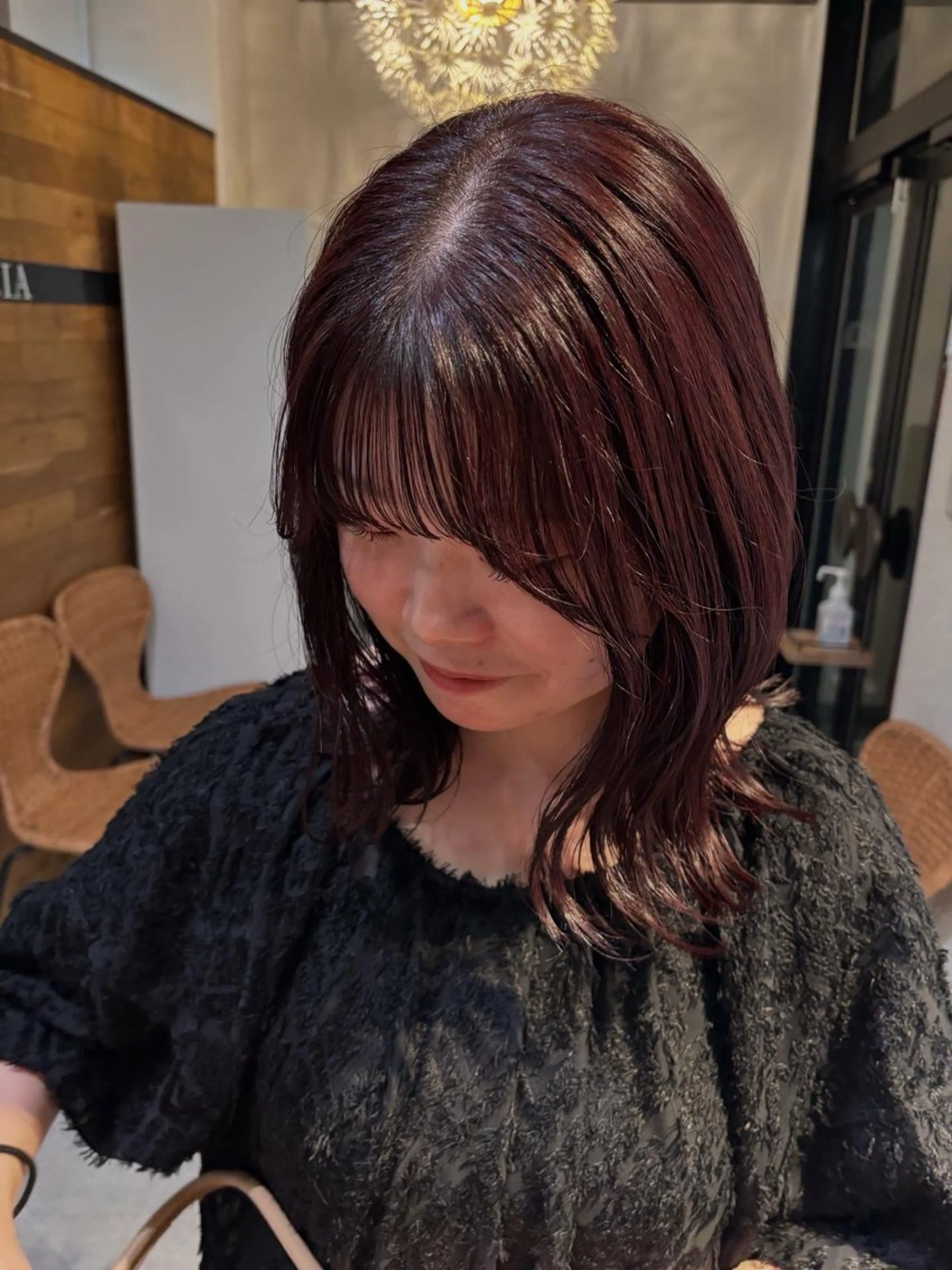 ミディアム カラー 高梨 菜々のヘアスタイル