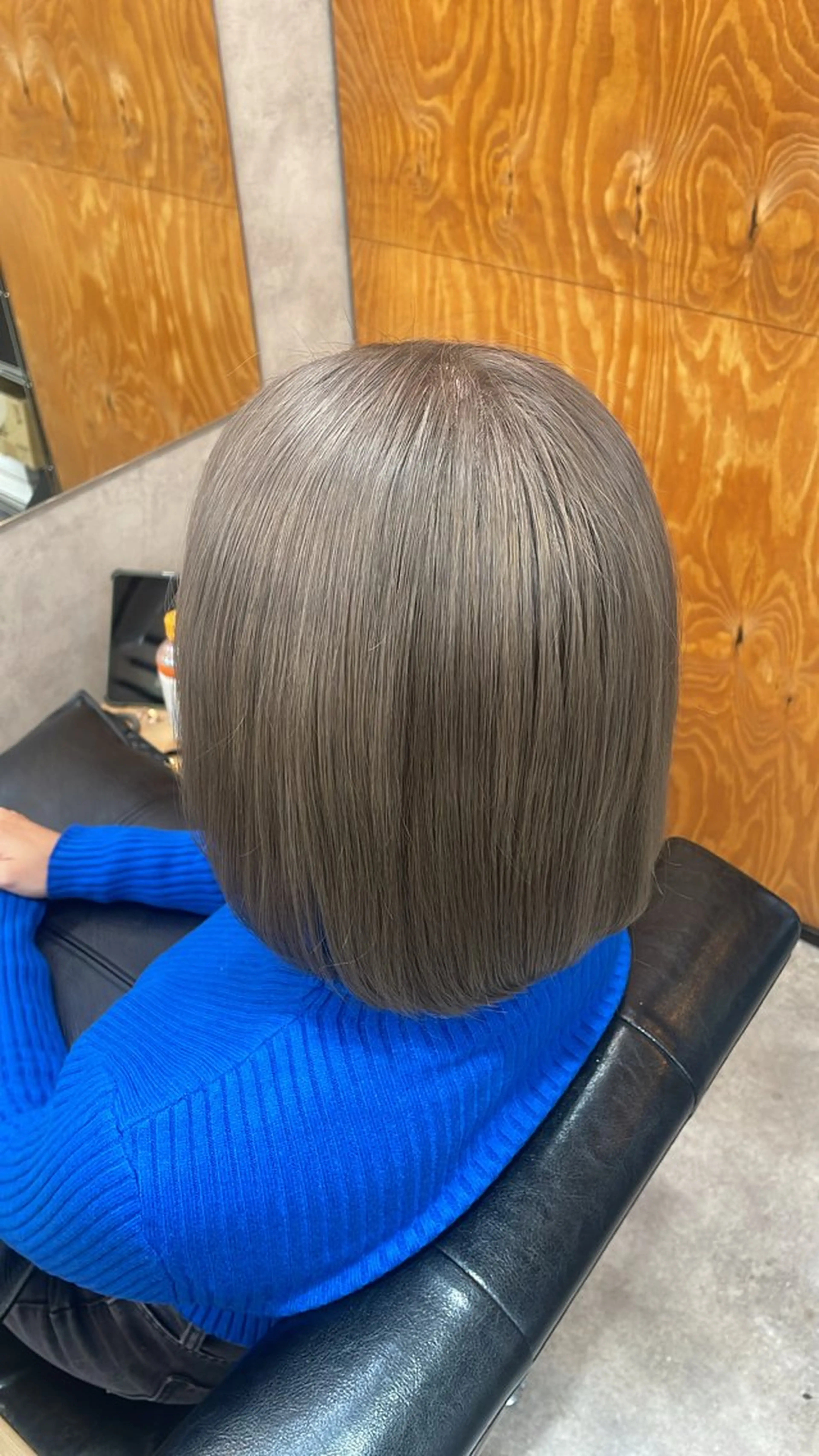 ミディアム カラー ヘアカラー トリートメント 荒川 桃花のヘアスタイル