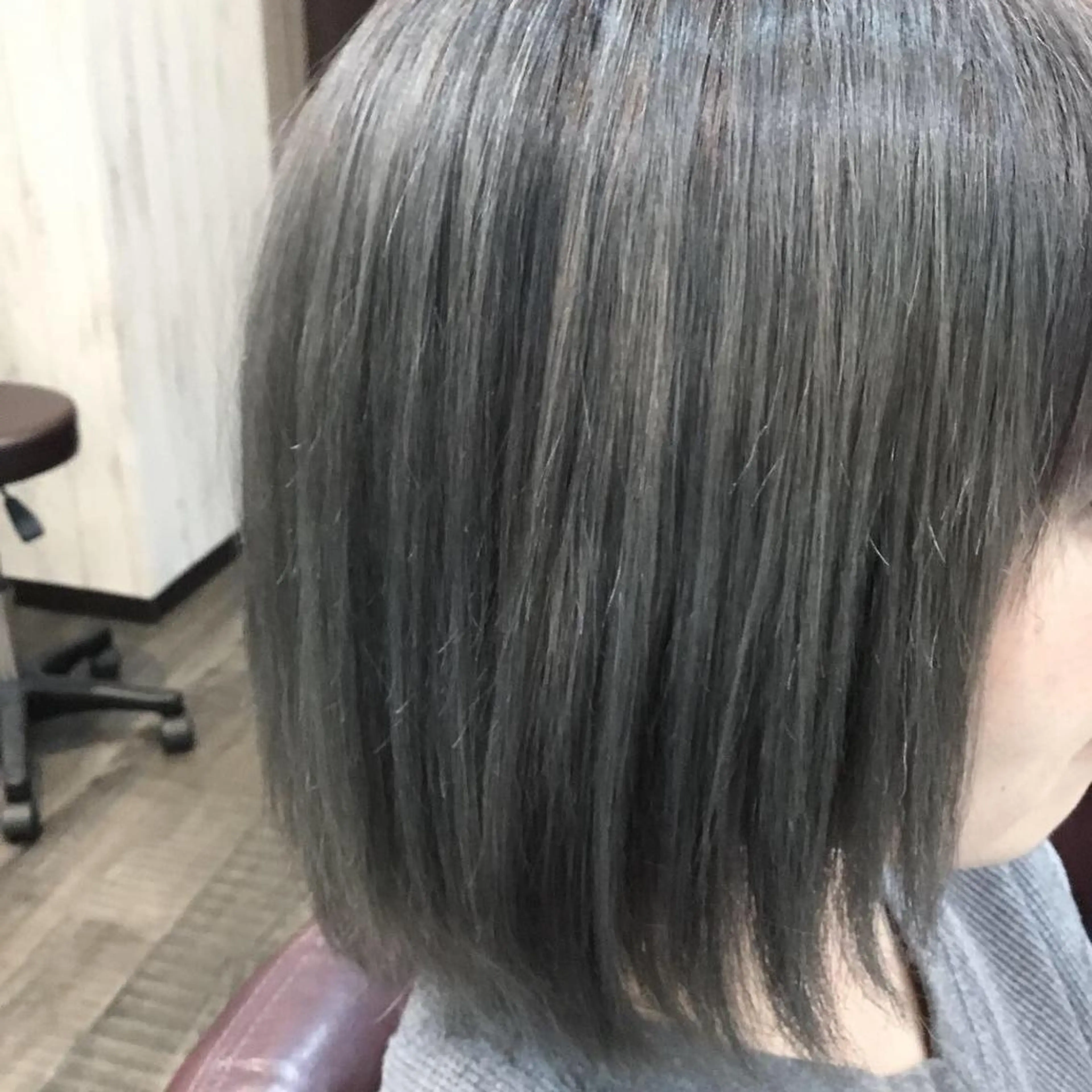 ミディアム カラー embrace エンブレイスのヘアスタイル