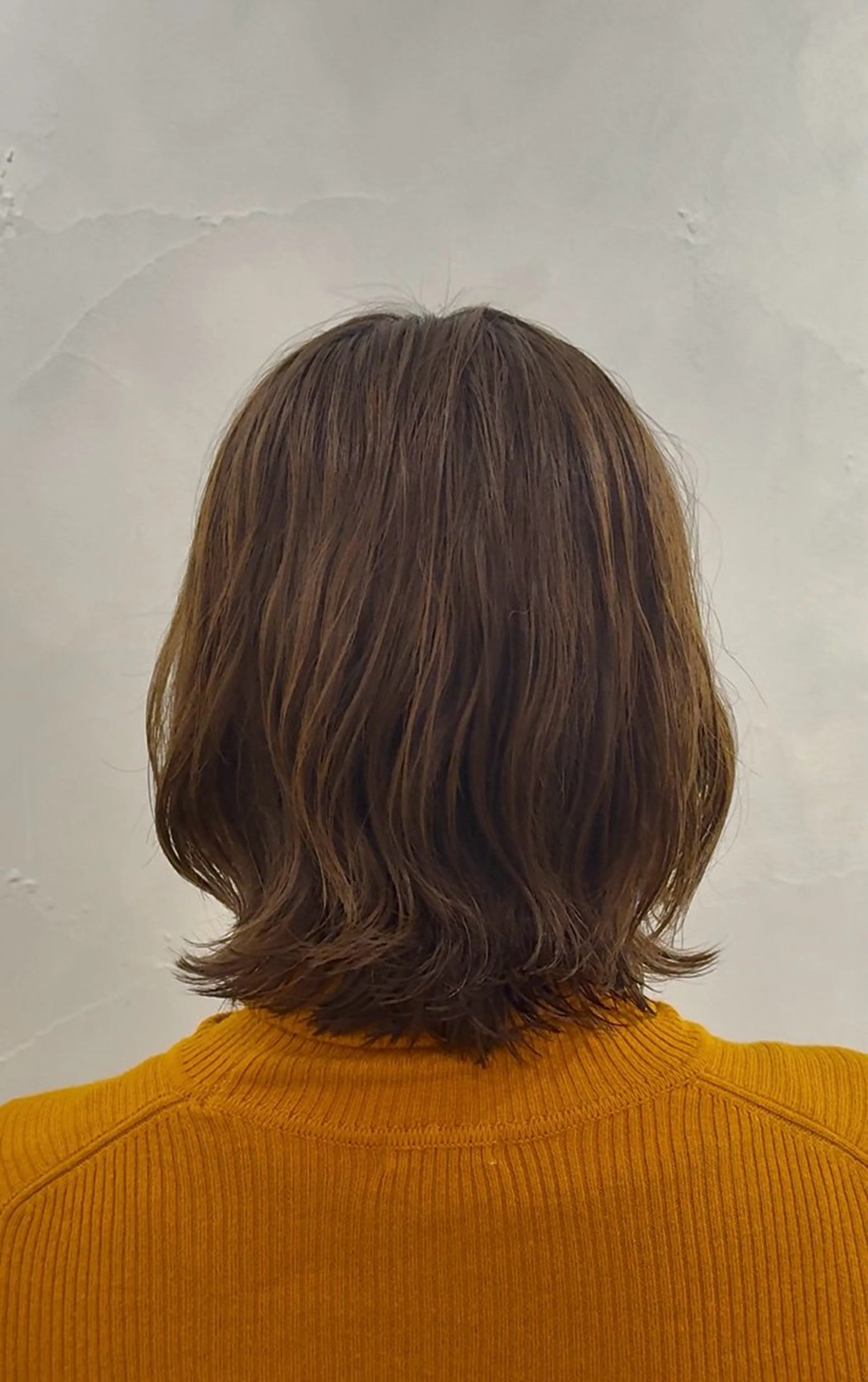 ミディアム パーマ ミディアムパーマ くびれヘア ニュアンスパーマ メンズカラー ✂︎カワタリュウセイのヘアスタイル