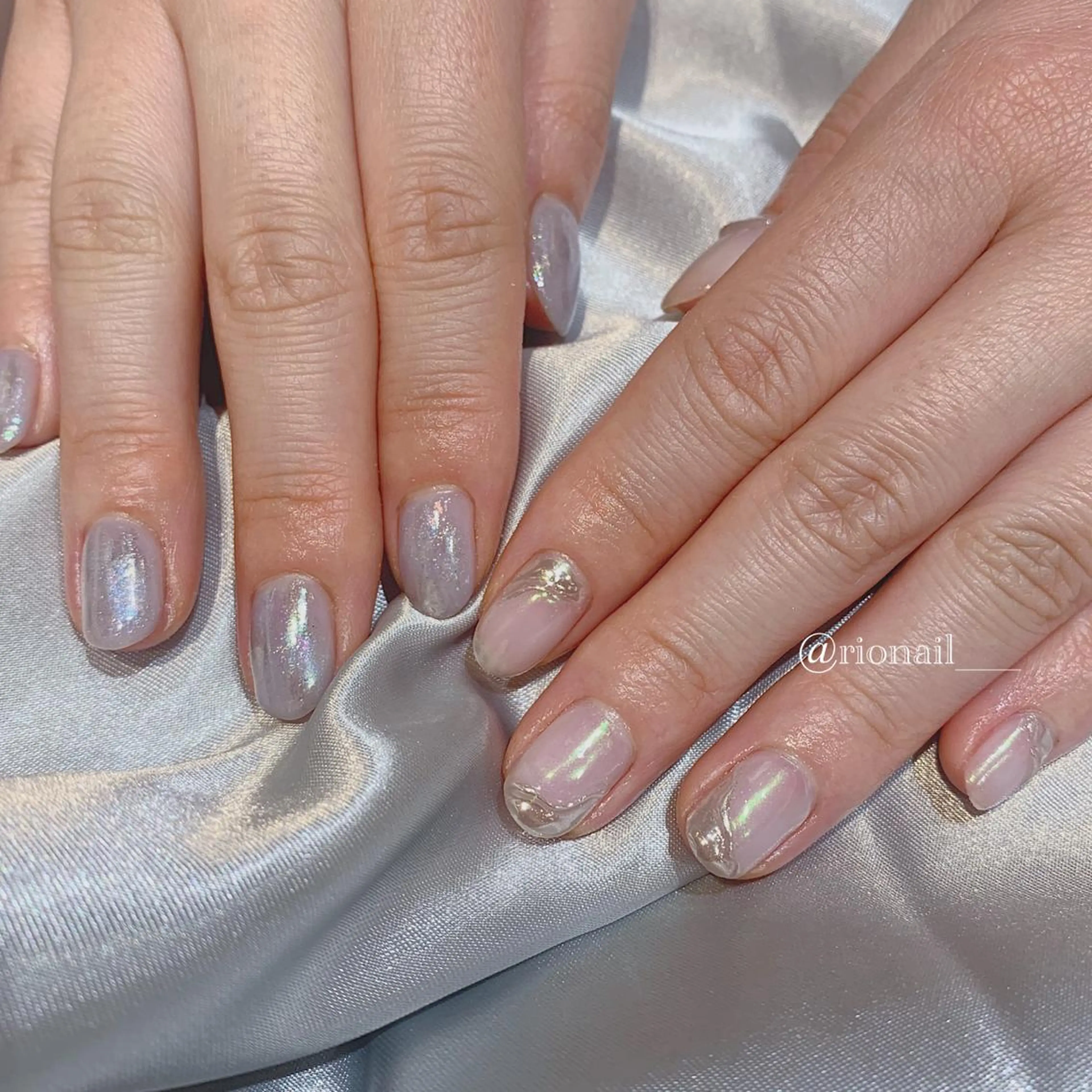 ネイル アートネイル 𝘙𝘪𝘰𝘯𝘢 ...🕯🤍のネイルデザイン