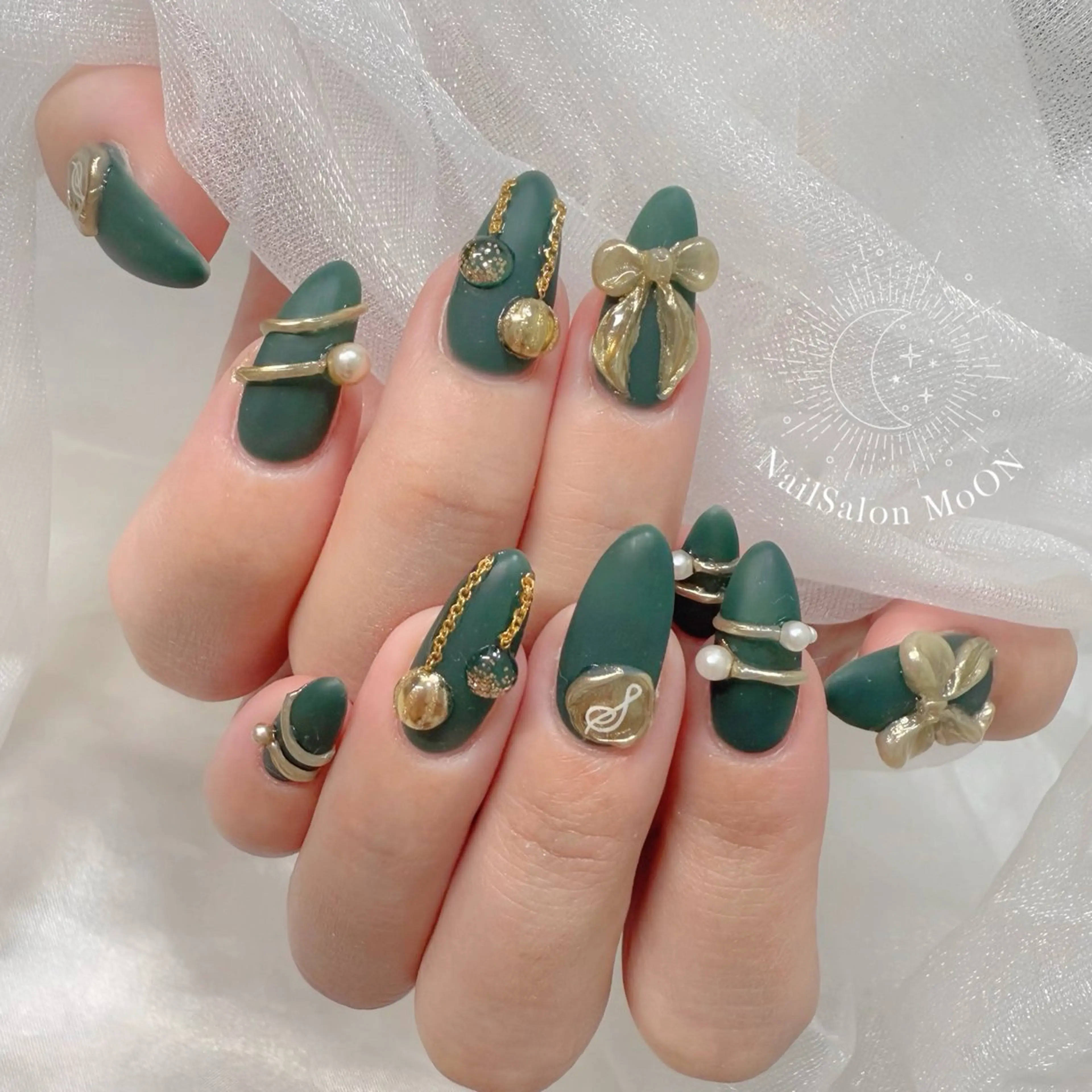 ネイル ハンドネイル ハンドケア MoON...❤︎ MeGuのネイルデザイン