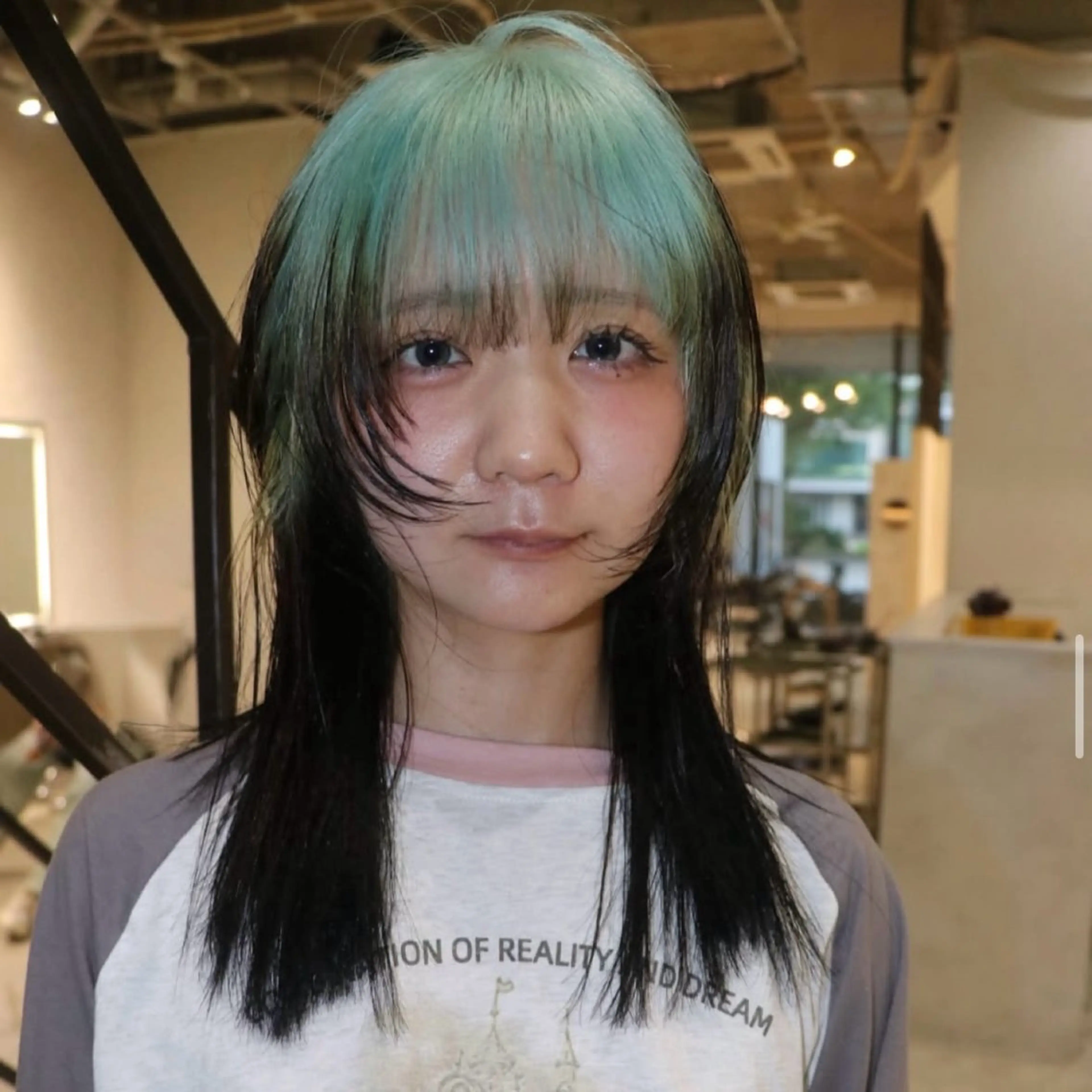 1bleach ☆。.:＊・゜+寒色カラー🎹•*¨*•.¸¸♬︎ +うる艶トリートメントの写真